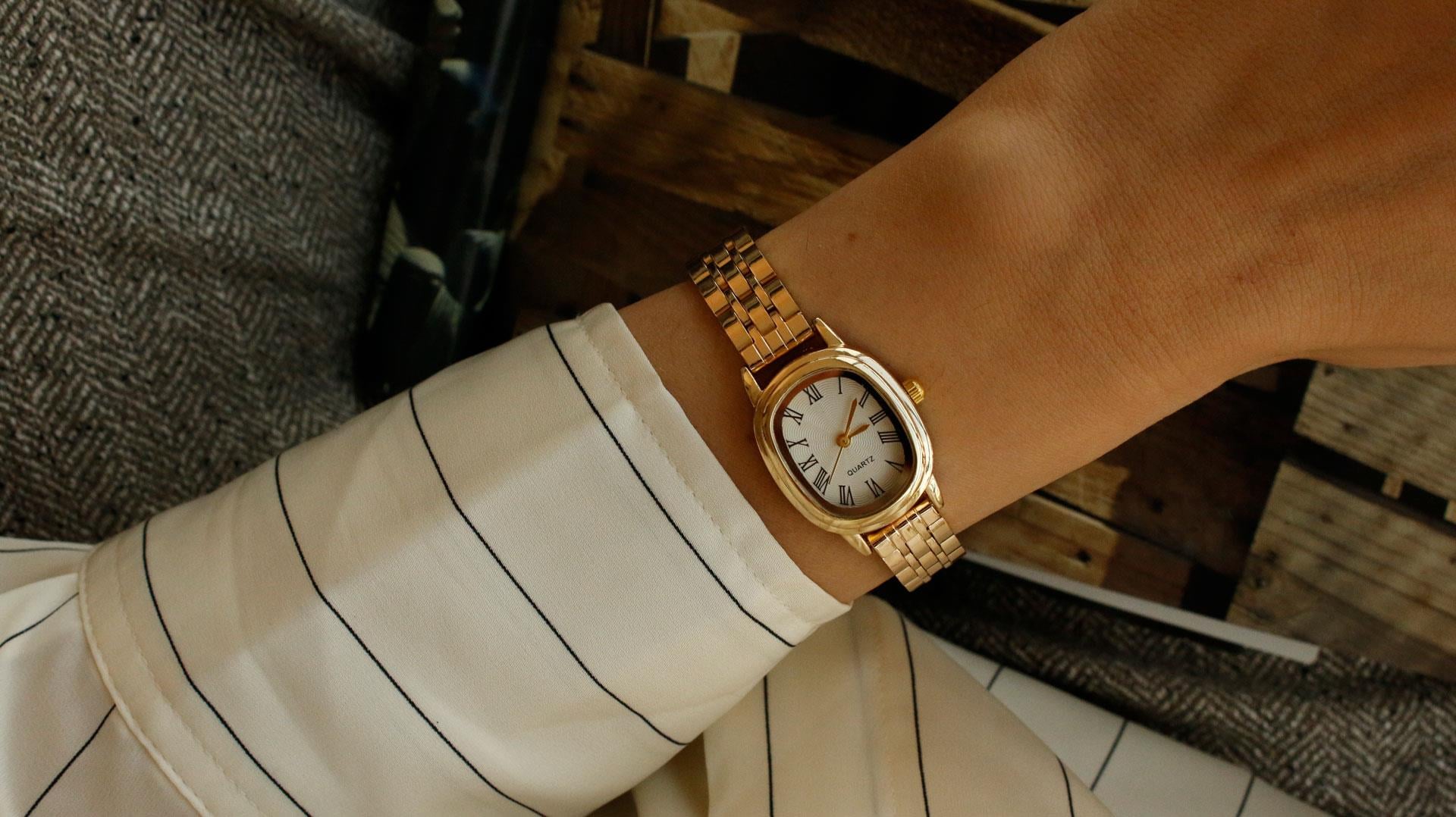 Emily Vintage Gold Metal Kol Saati