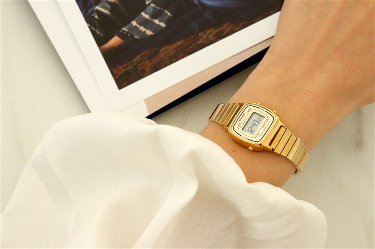 Gold Retro Saat 