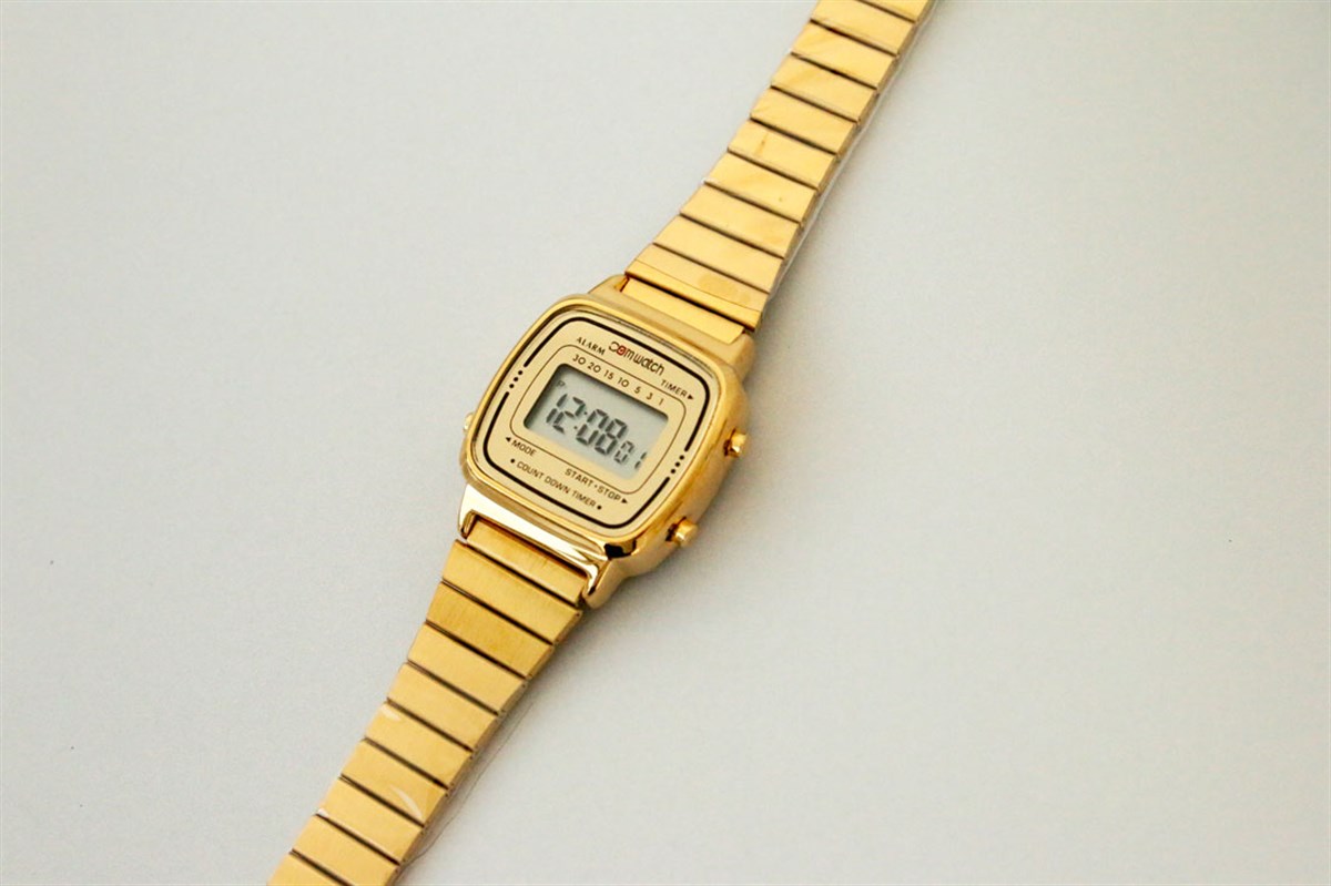 Gold Retro Saat 
