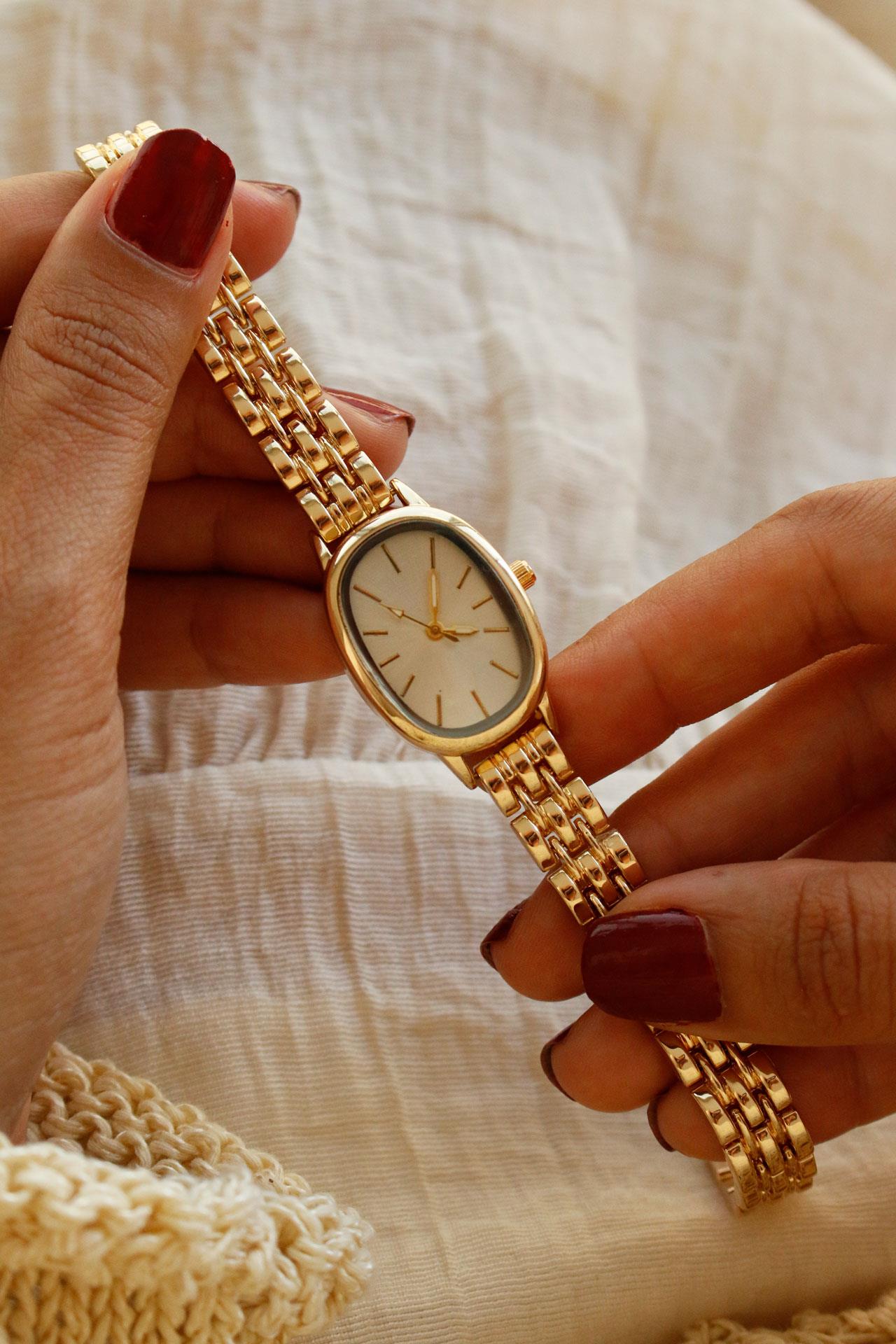 Jeremi Oval Gold Metal Kadın Kol Saati