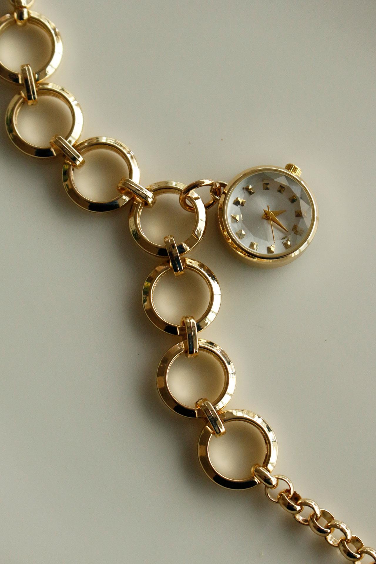 Melorin Gold Oval Metal Kadın Kol Saati