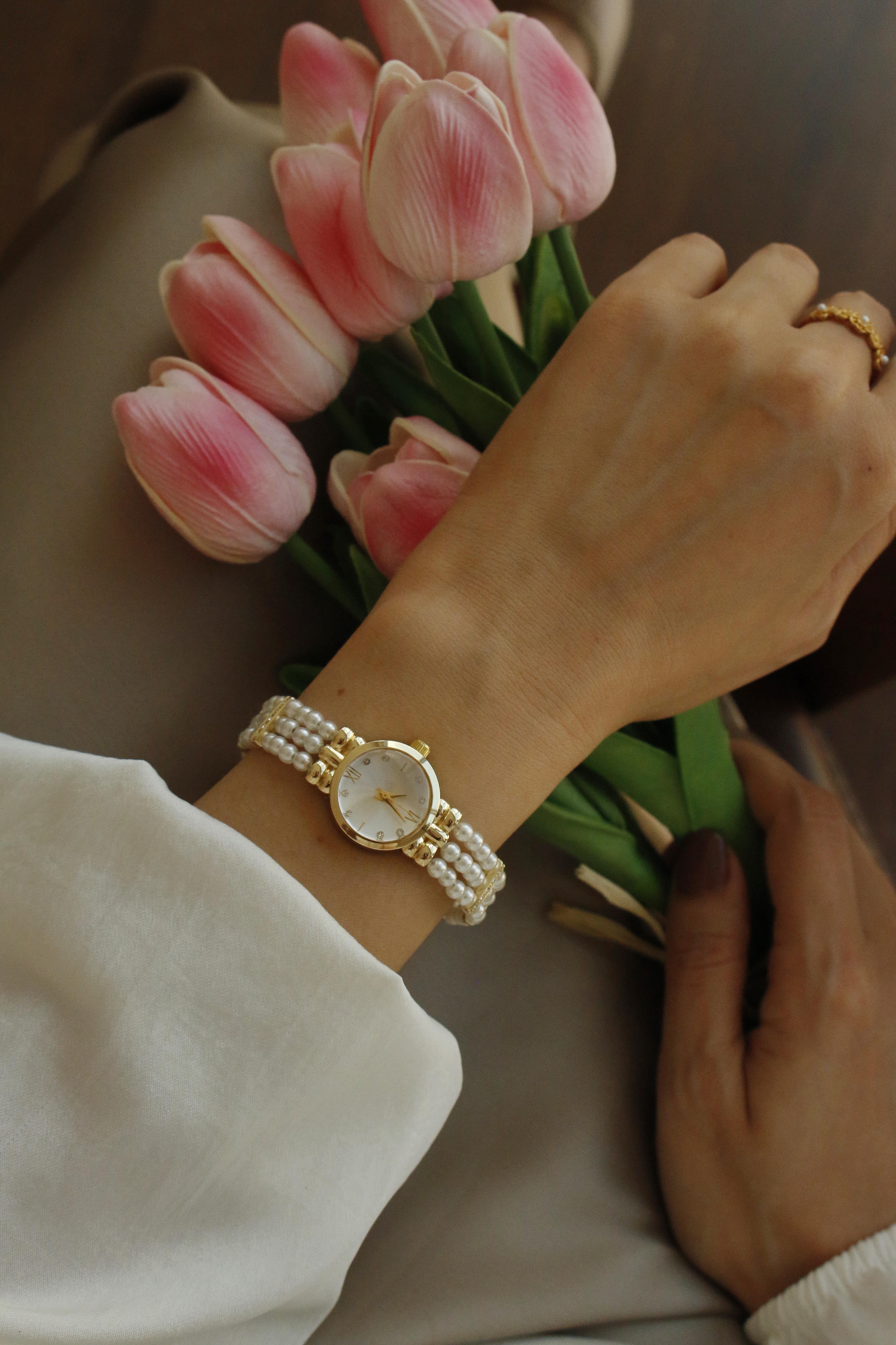 Pearl Gold Yuvarlak Metal İncili Kol Saati 10