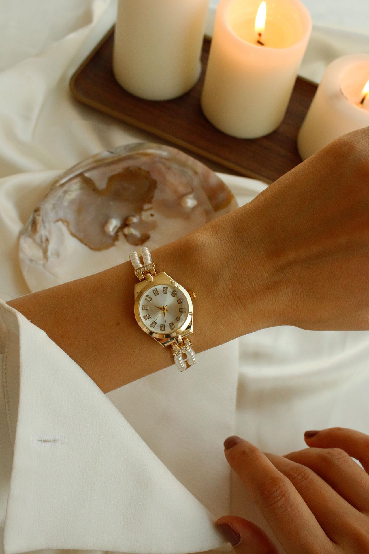 Pearl Gold Yuvarlak Metal İncili Kol Saati 18