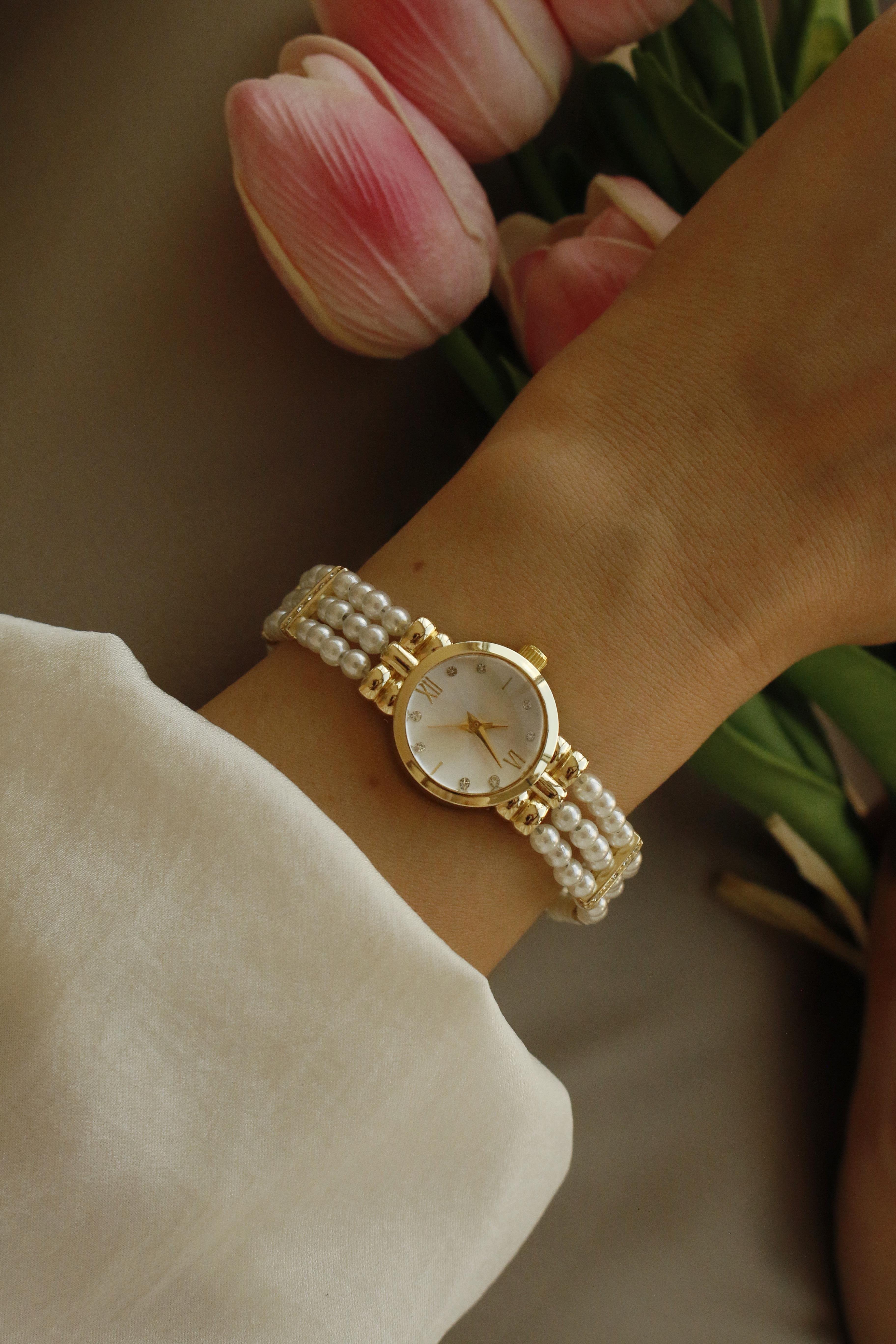 Pearl Gold Yuvarlak Metal İncili Kol Saati 10
