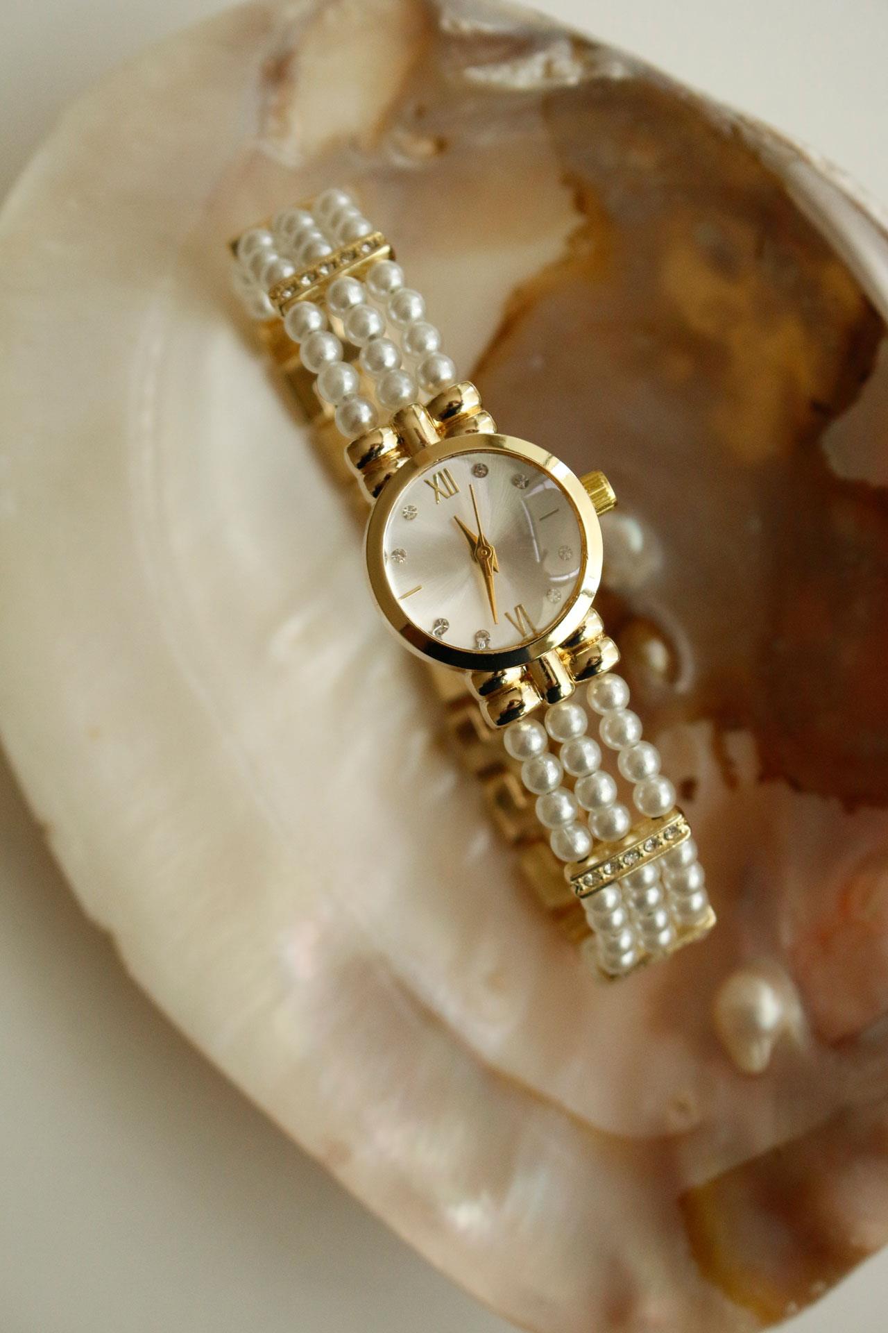 Pearl Gold Yuvarlak Metal İncili Kol Saati 10