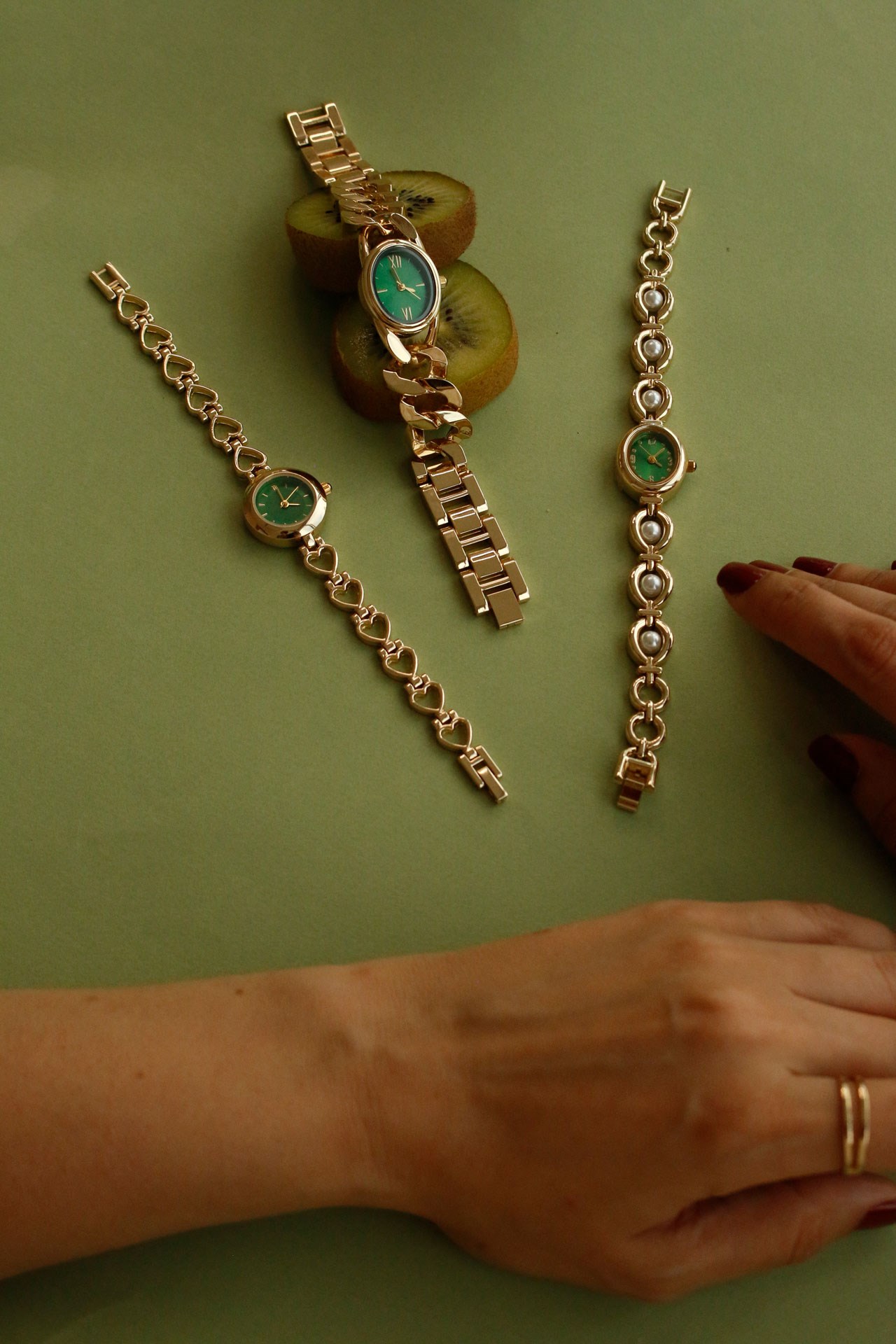 Premium Aveny Oval Gold Metal Kol Saati(yeşil kadran)