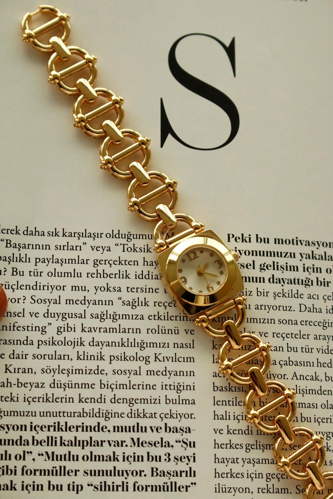 Quenn Gold Çelik Kadın Kol Saati