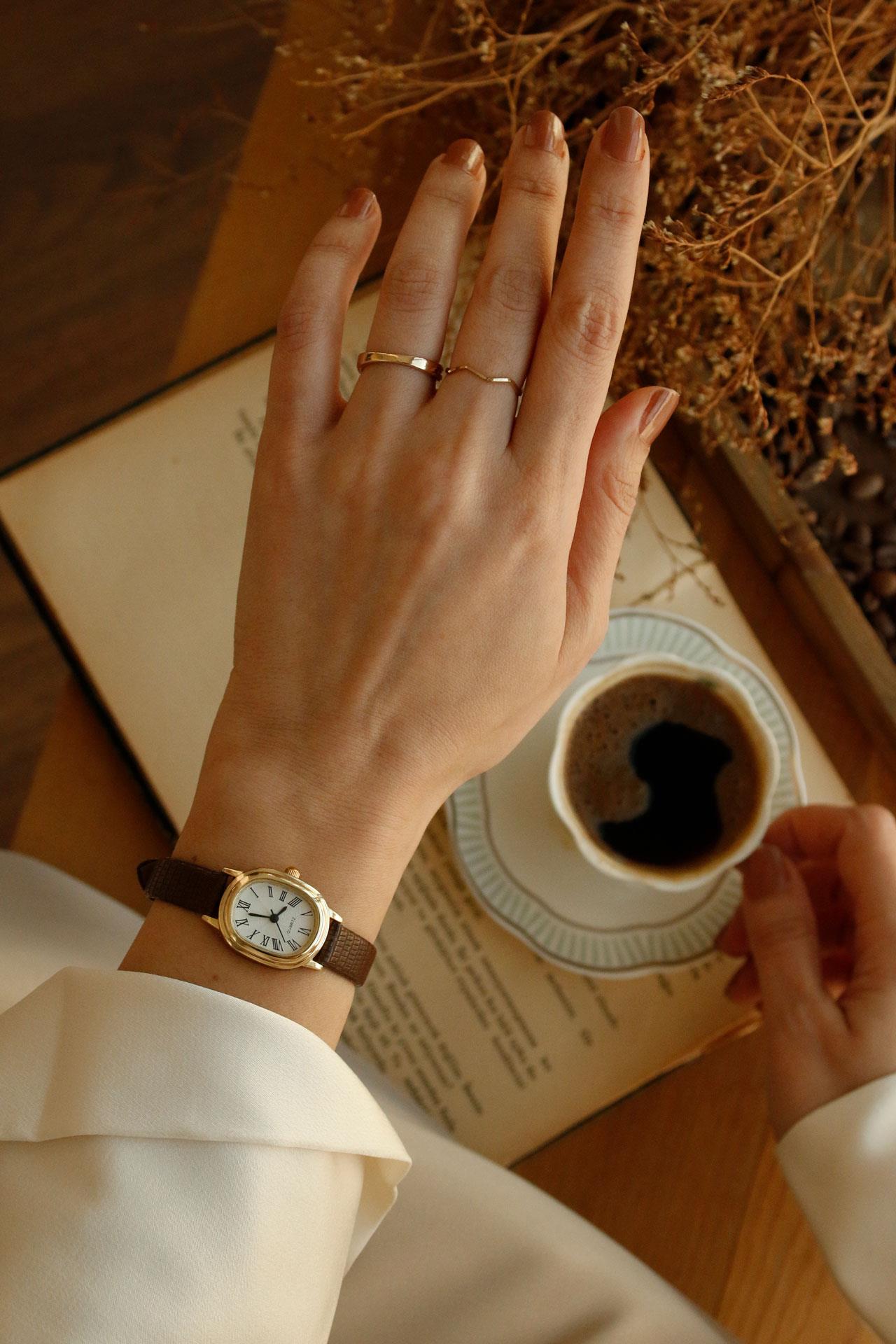 Roma A.Kahve Oval Deri Kadın Kol Saati