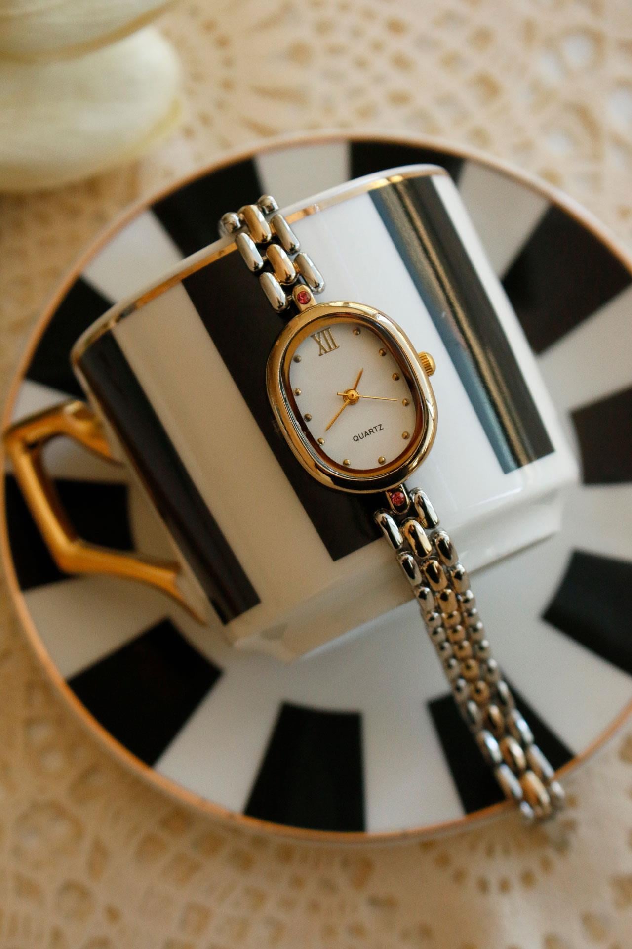 Sophie Oval Gold&Silver Metal Kadın Kol Saati(taş detaylı)