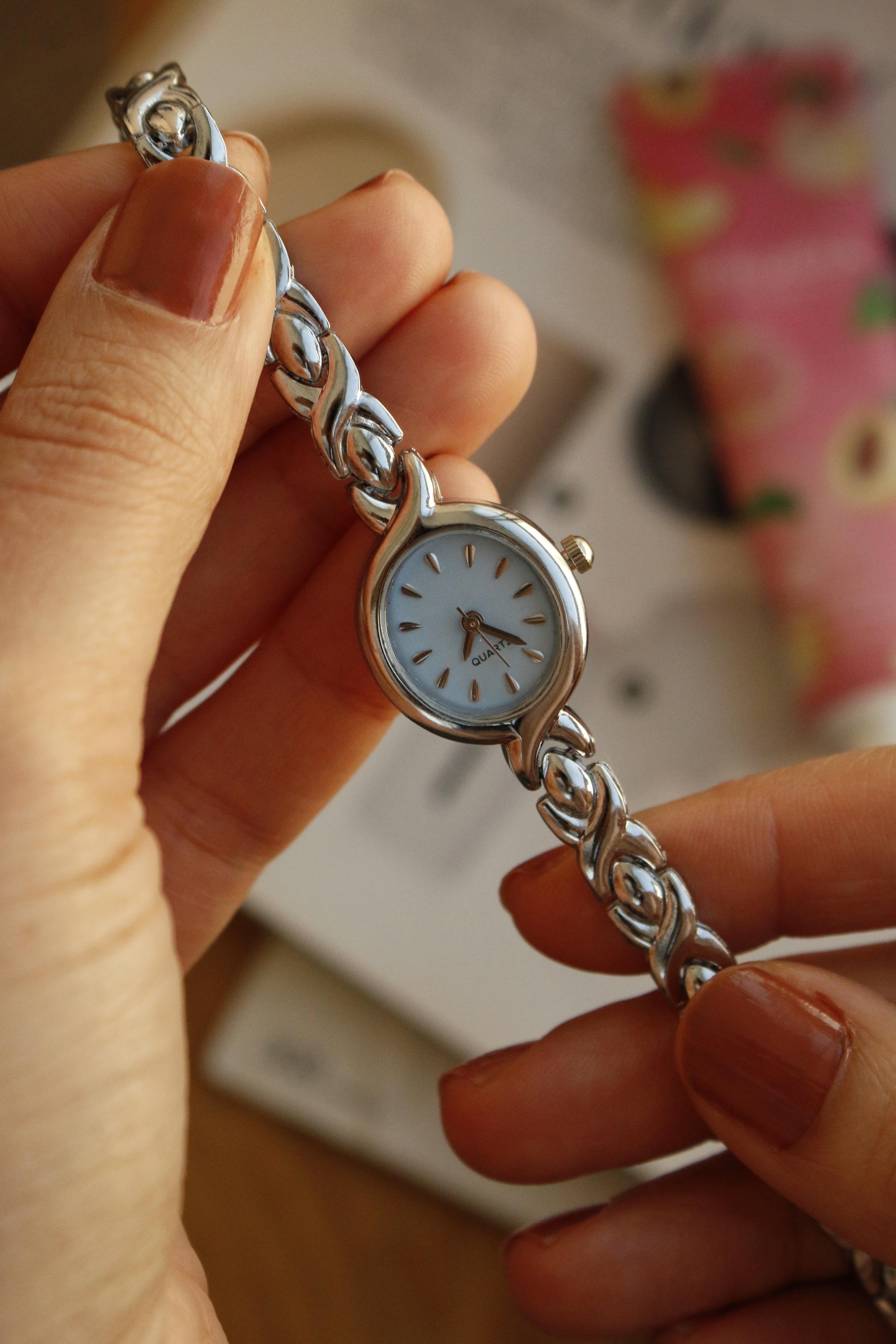 Vintage Özel Tasarım Silver Metal Kol Saati(içi mavi)