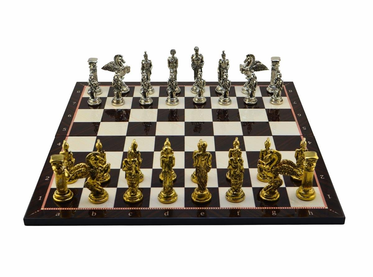 GiftHome Battal Boy Metal PEGASUS Satranç Takımı Parlak ve Katlanır Ceviz Desenli MDF Satranç Tahtası (43X43 cm.)