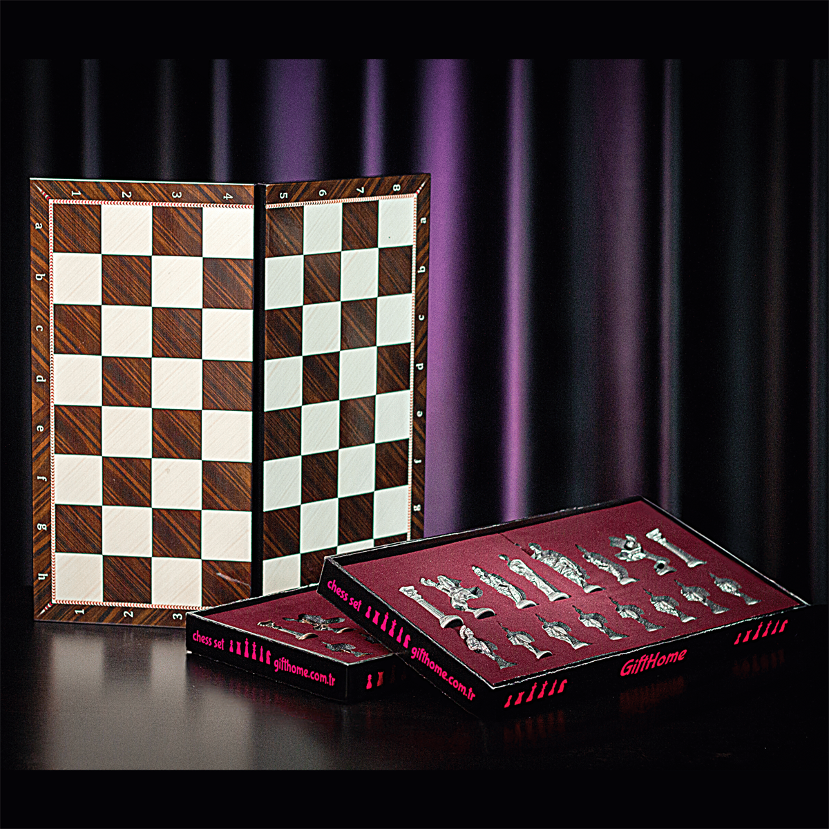 GiftHome Battal Boy Metal ROMA Satranç Takımı Antik ve Katlanır Ceviz Desenli MDF Satranç Tahtası (43X43 cm.)