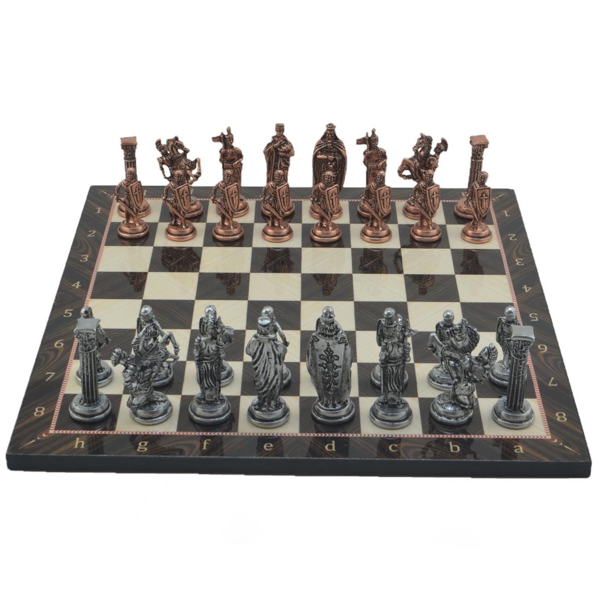 GiftHome Büyük Boy Metal İNGİLİZ Satranç Takımı Antik ve Katlanır Ceviz Desenli MDF Satranç Tahtası (43X43 cm.)