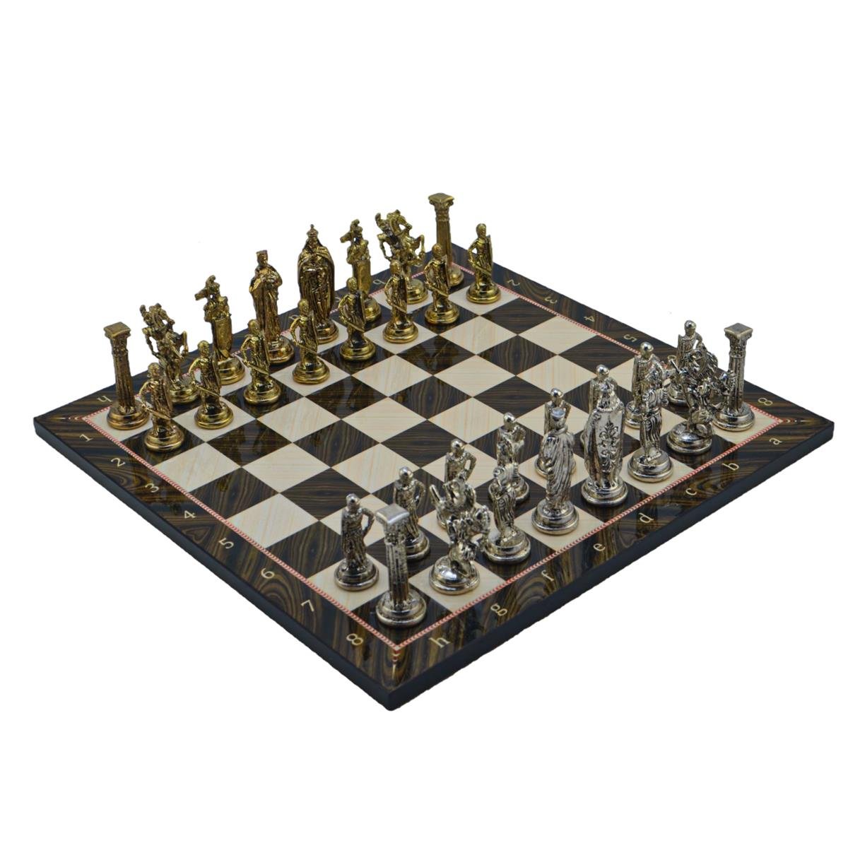 GiftHome Büyük Boy Metal İNGİLİZ Satranç Takımı Parlak ve Katlanır Ceviz Desenli MDF Satranç Tahtası (43X43 cm.)