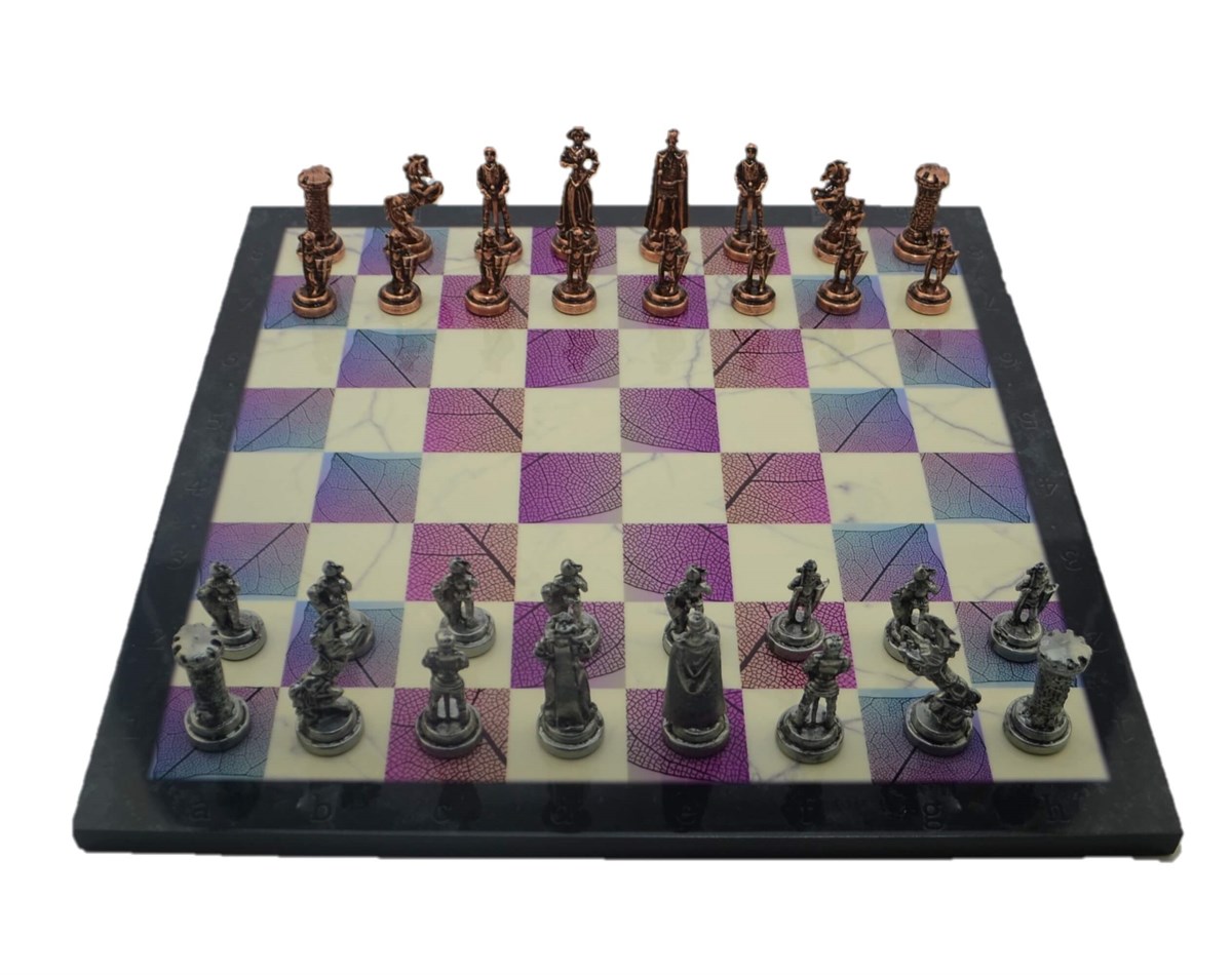 Gifthome Metal Satranç Takımı / Seti ; Orta Boy, İngiliz Figürlü, Antik Satranç Taşı ve MDF, Bahar Desenli Satranç Tahtası