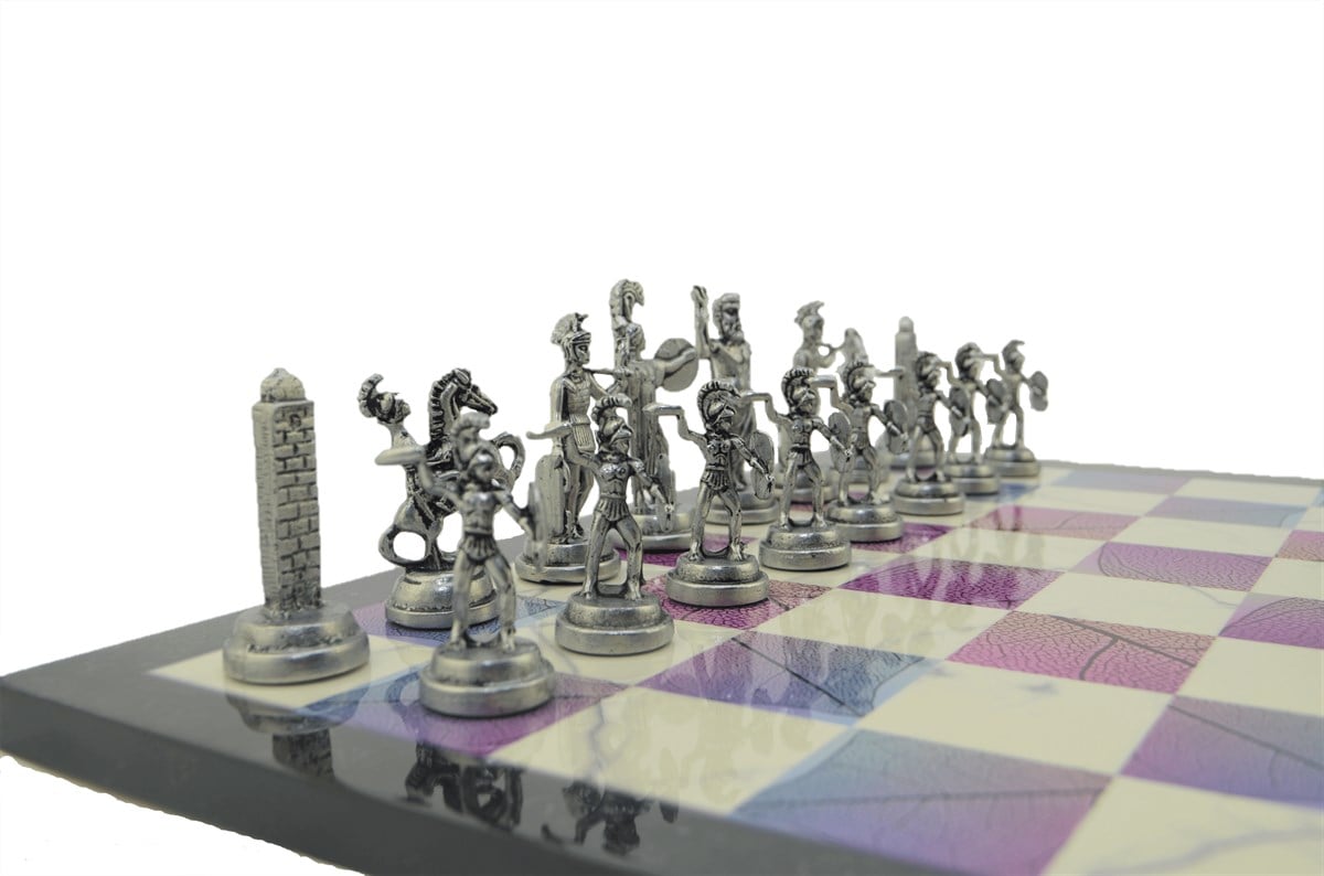 Gifthome Metal Satranç Takımı / Seti ; Orta Boy, Yunan Figürlü, Antik Satranç Taşı ve MDF, Bahar Desenli Satranç Tahtası