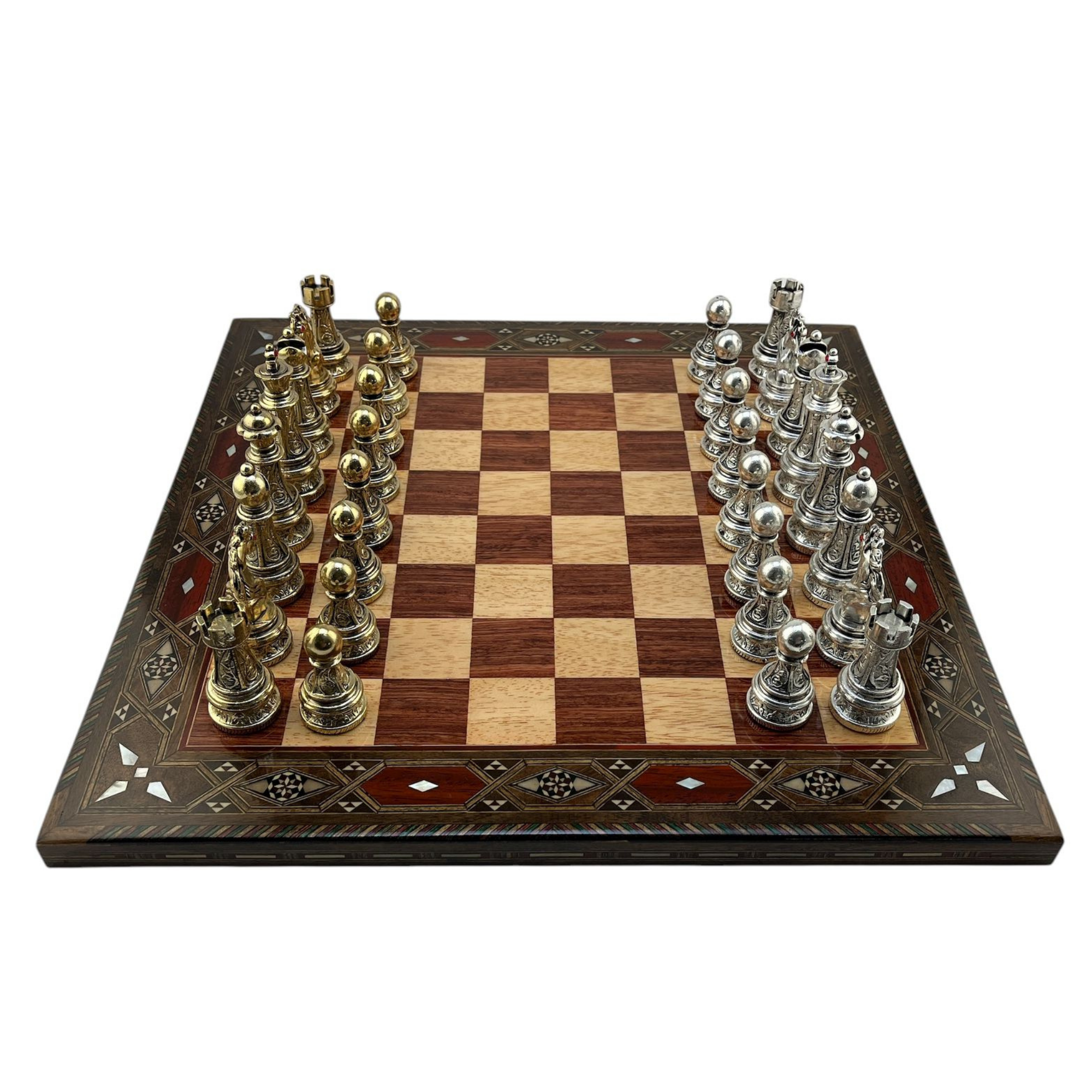 GiftHome Premium Battal Boy Metal İŞLEMELİ KLASİK Satranç Takımı  ve El Yapımı Düz Masif Ahşap Satranç Tahtası