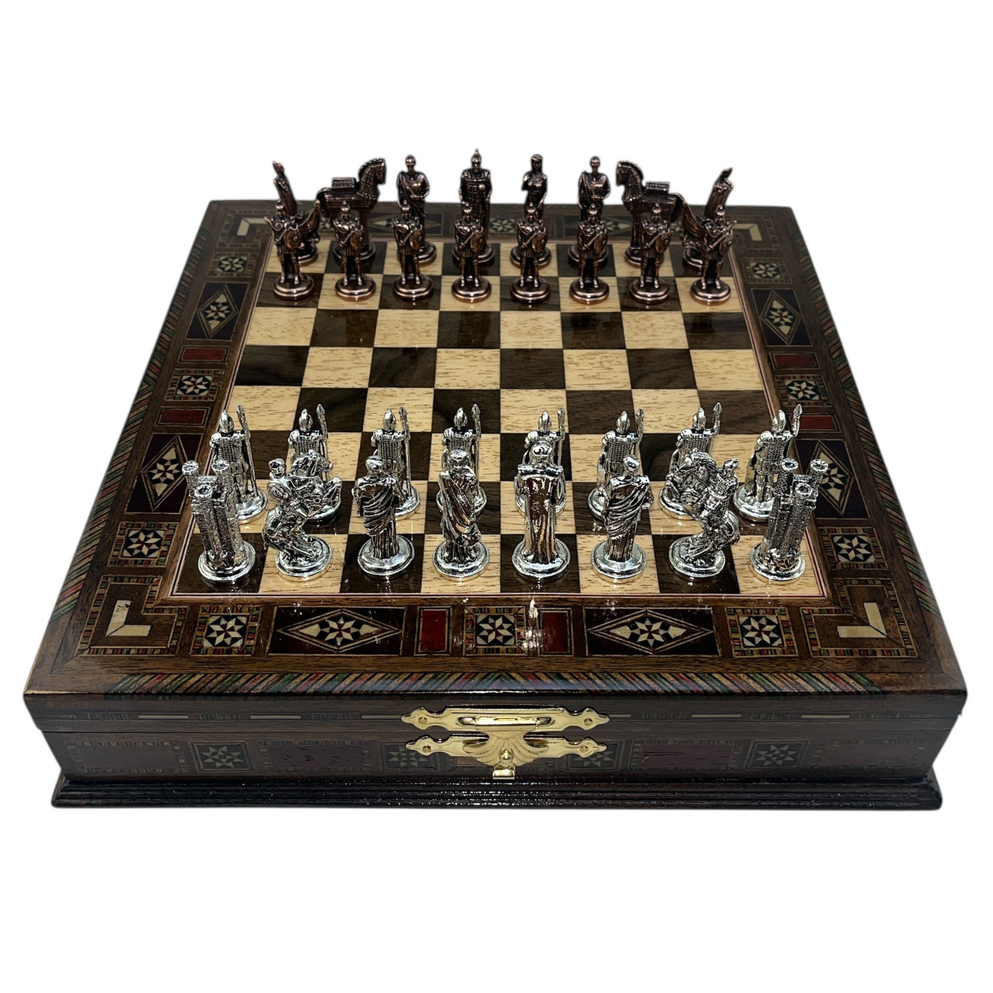 GiftHome Premium Orta Boy Metal TRUVA & SPARTA Satranç Takımı  ve Sandıklı Masif Ahşap Satranç Tahtası (28x28x5,5 cm.)