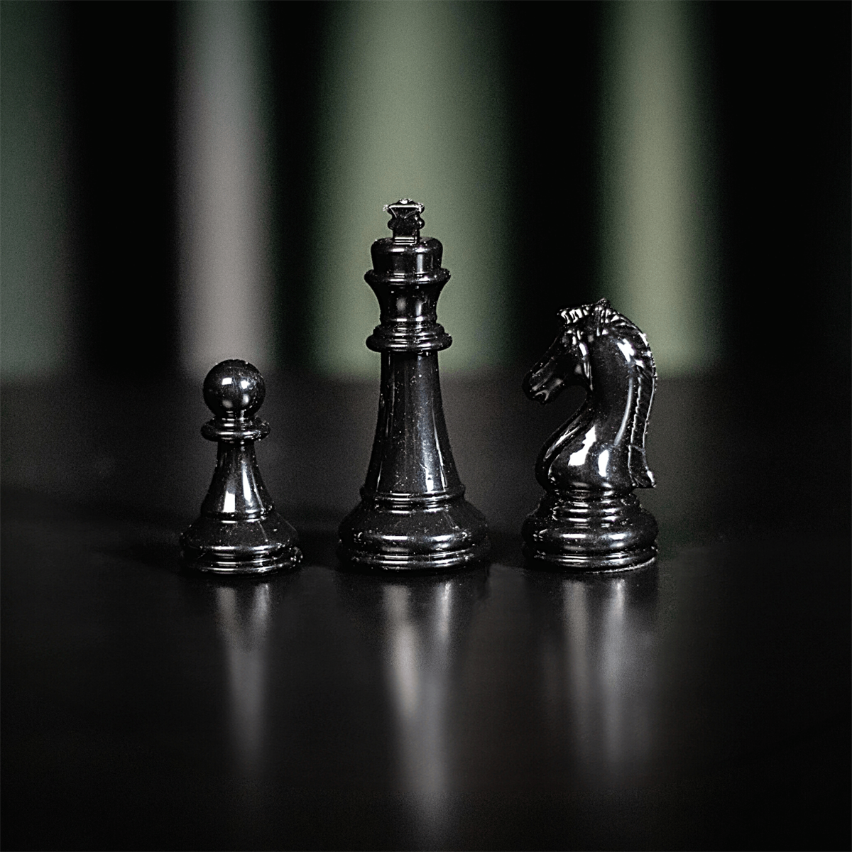 (Sadece Satranç Taşı İsteyene) GiftHome Premium Black Metal Klasik Satranç Takımı