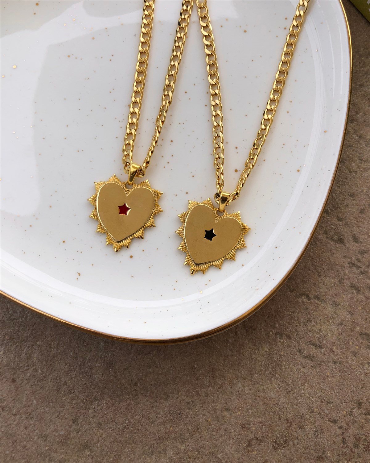 “ Victoria ” Kalp Kolye - Kırmızı & Siyah