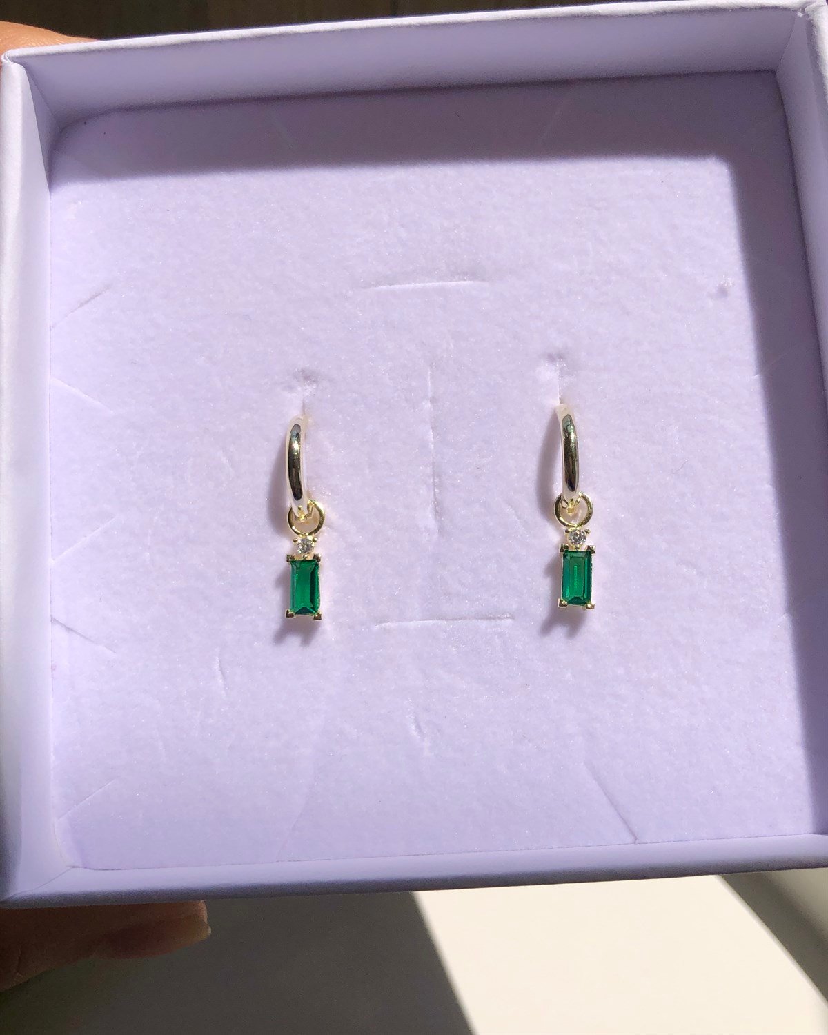 925 Gümüş Yeşil Baget Taşlı Küpe