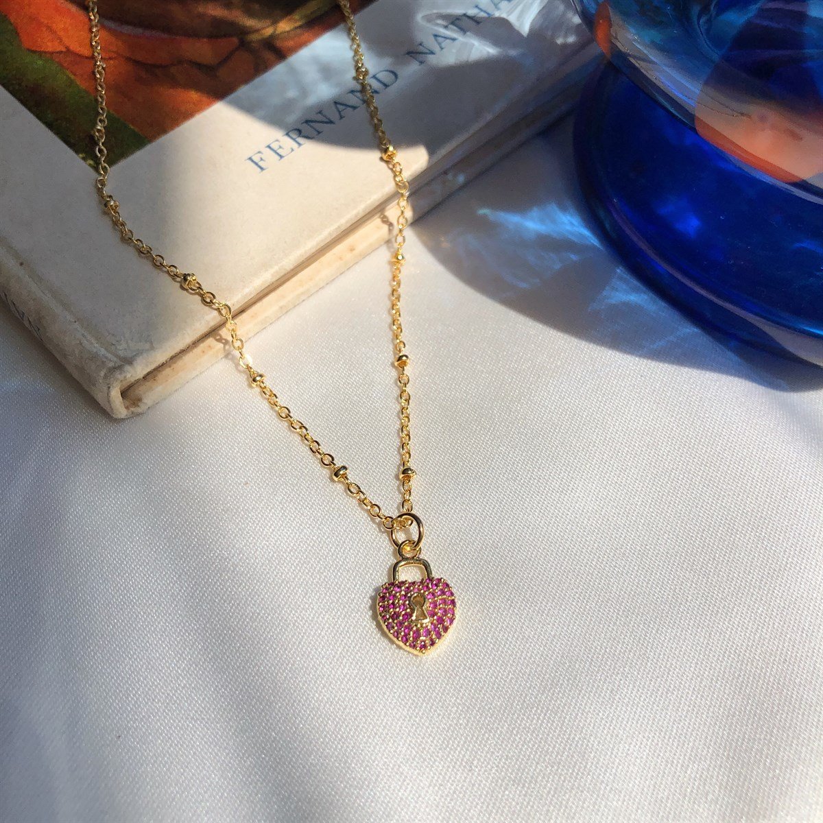 Mor Taşlı Kilit Kolye