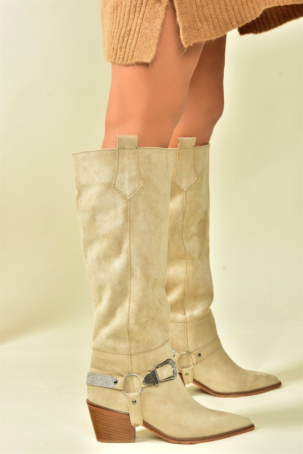 Bej Süet Alçak Topuklu Kovboy Model Çizme N882880702