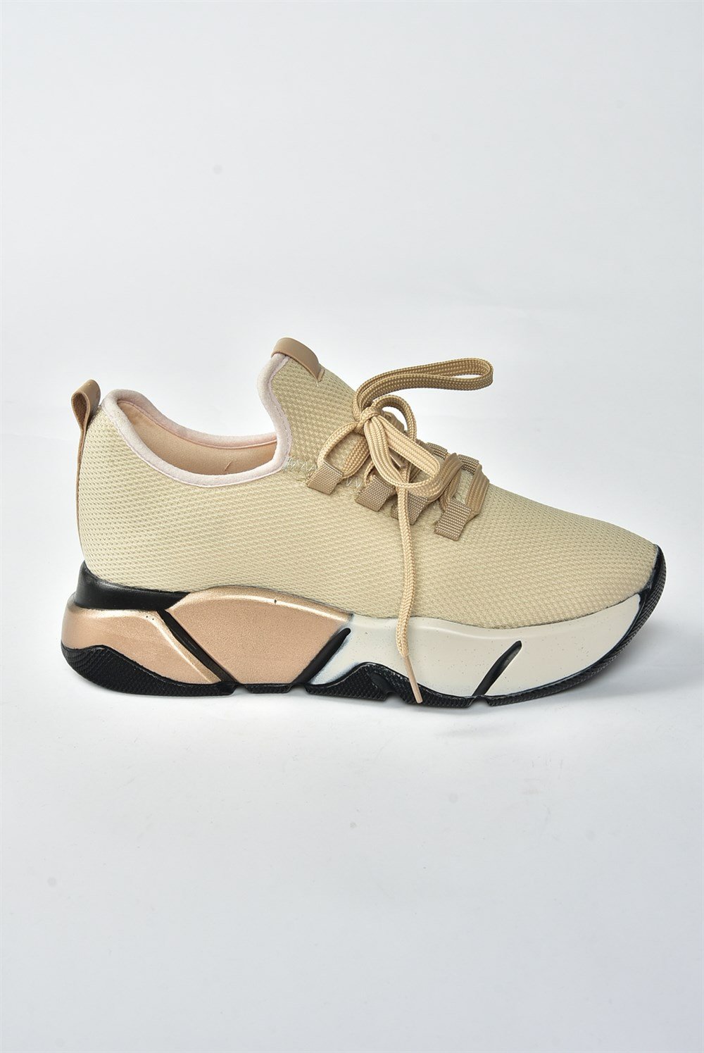 Bej/Bronz Kumaş Kalın Tabanlı Kadın Spor Ayakkabı M848440004