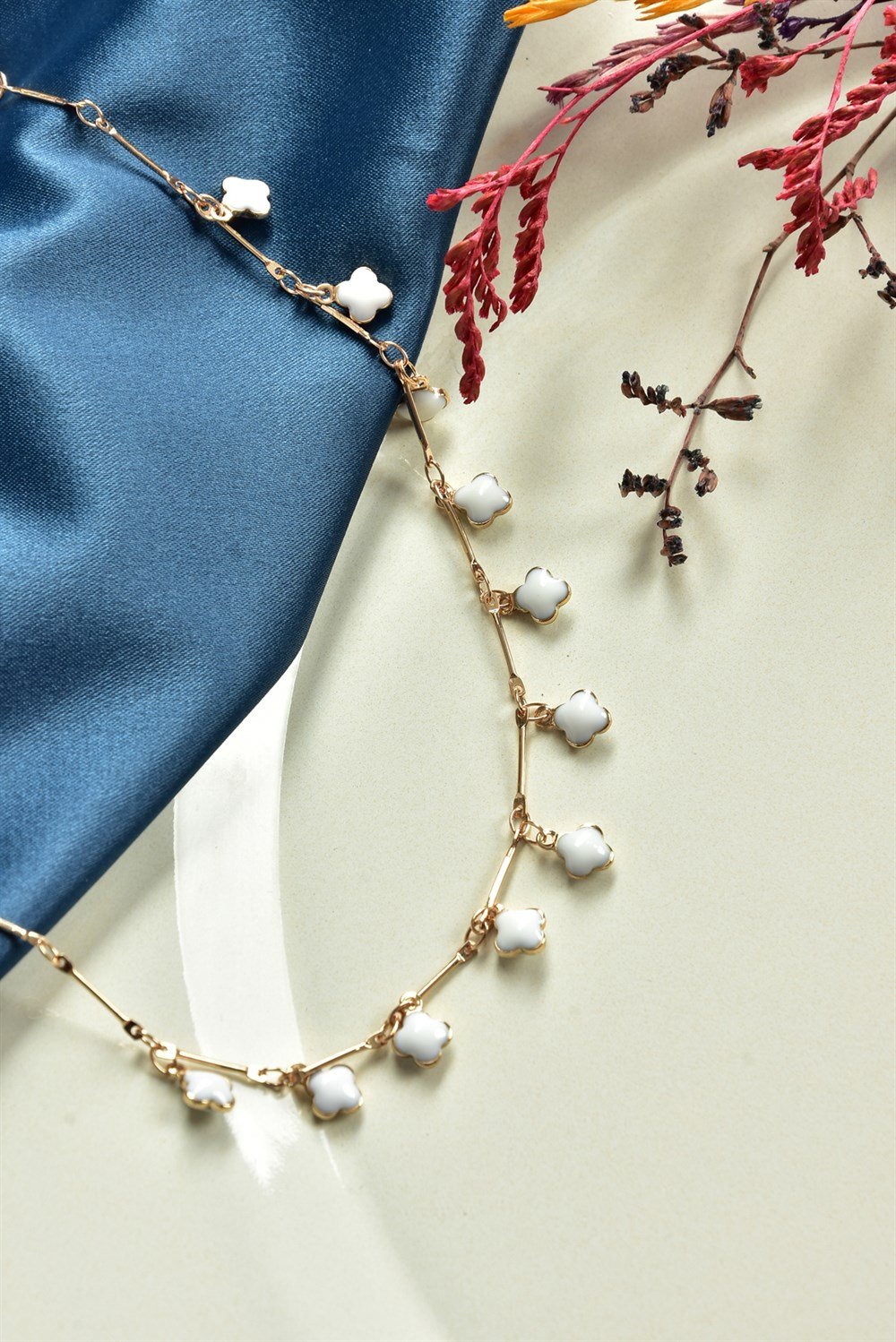 Beyaz Mine Detaylı Sallantılı Geçmeli Zincir Halhal KA061258