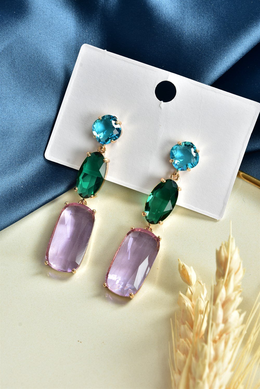 Büyük Taşlı Lila Sallantılı Küpe KA061233