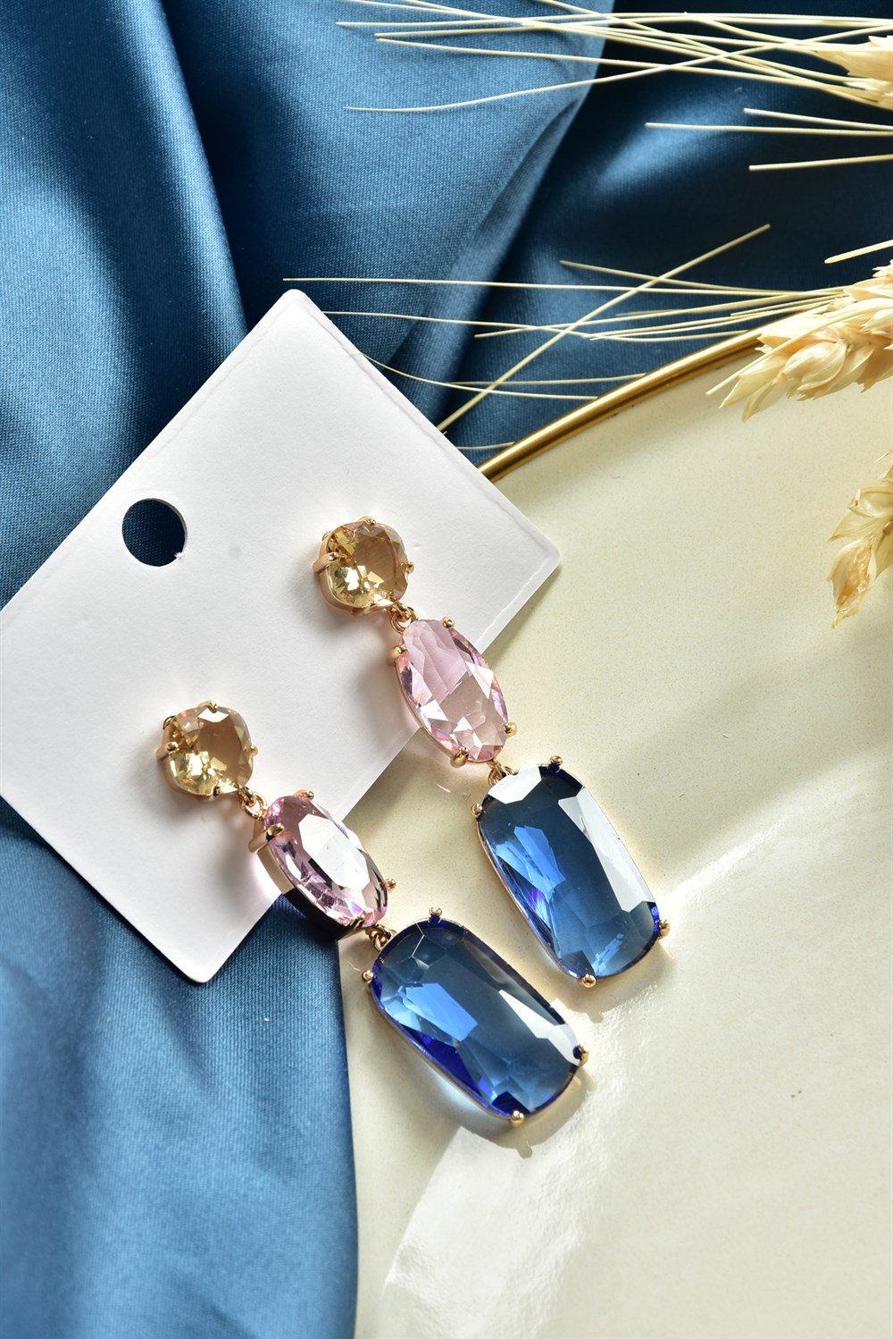 Büyük Taşlı Mavi Sallantılı Küpe KA061233