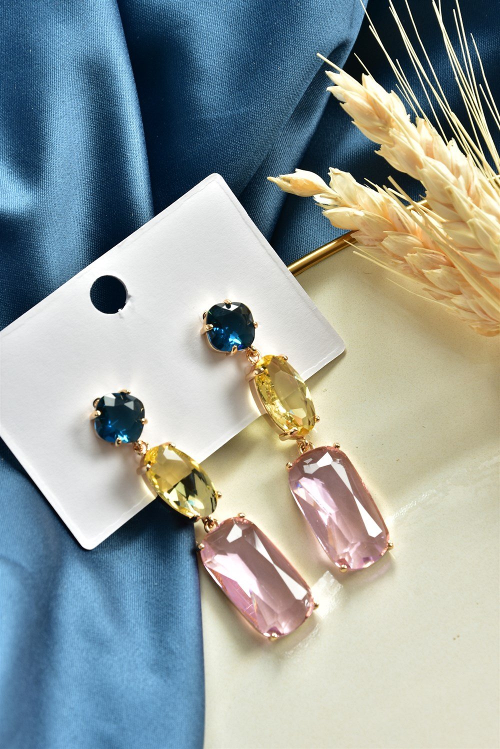 Büyük Taşlı Pembe Sallantılı Küpe KA061233