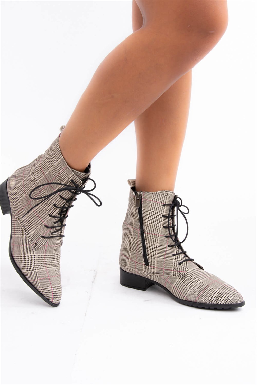 Fox Shoes Bej Ekose Suni Deri Kadın Bot E270285009