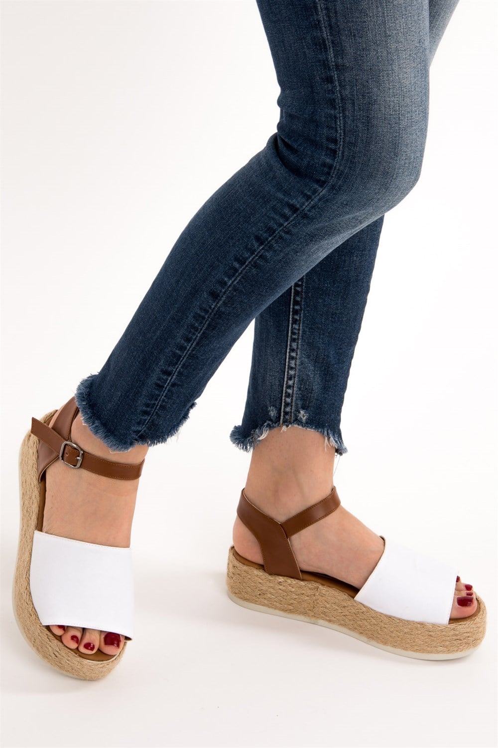 Fox Shoes Beyaz Kadın Dolgu Topuklu Ayakkabı D432600005