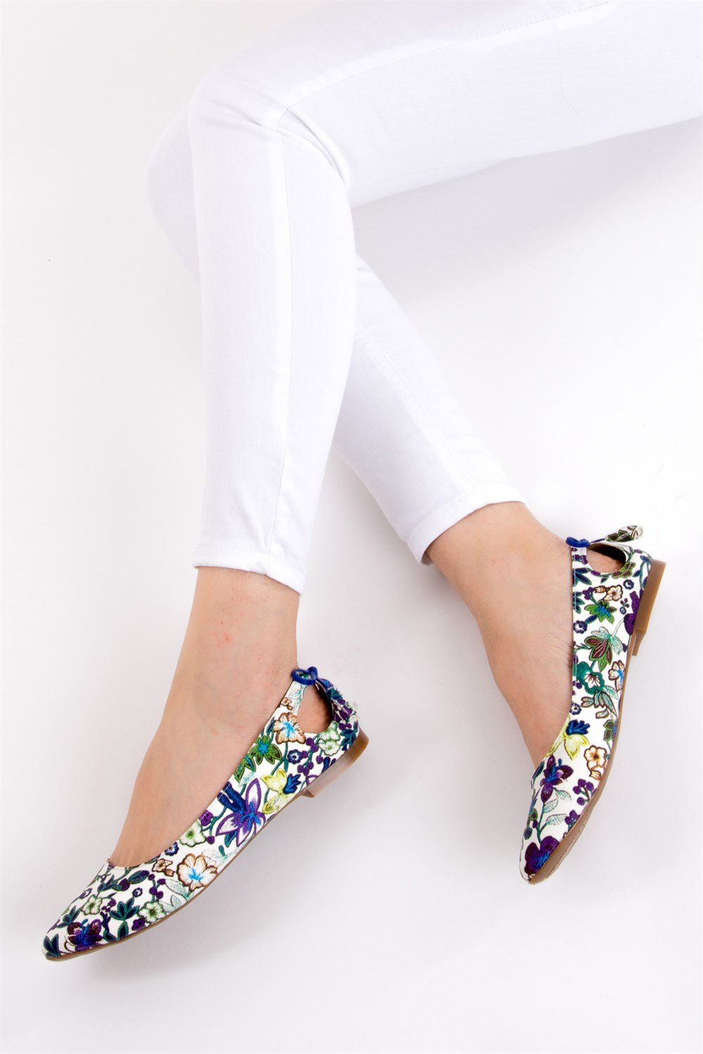 Fox Shoes Beyaz/Saks Mavi Kadın Babet B290080116