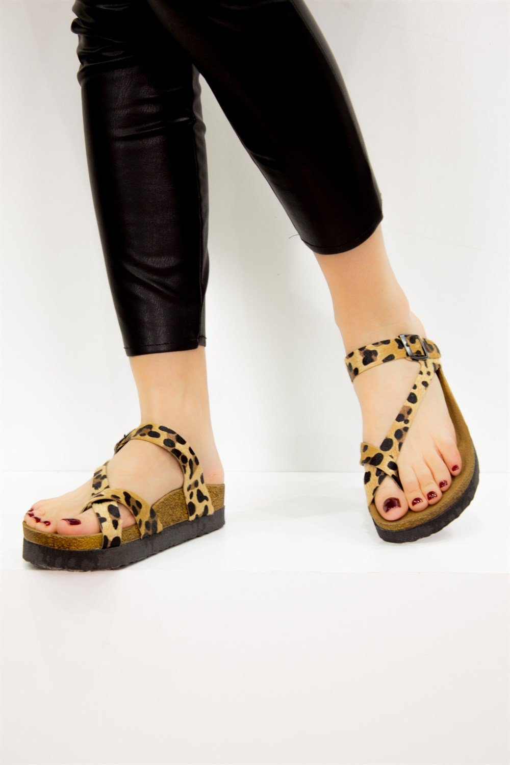Fox Shoes Leopar Kadın Terlik B777753002
