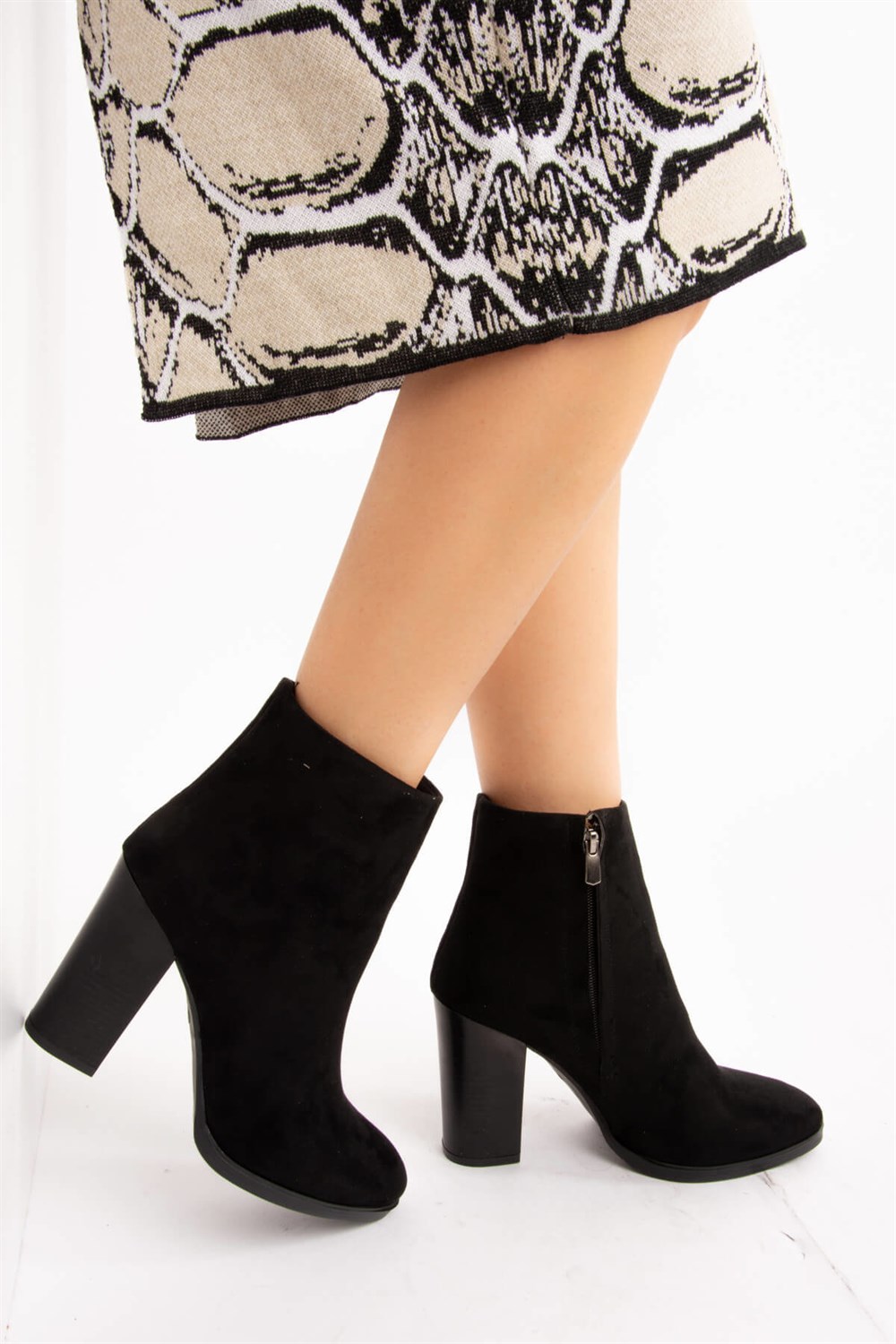 Fox Shoes Siyah Süet Kadın Bot E610041002