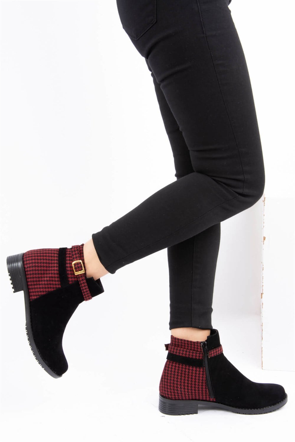 Fox Shoes Siyah/Bordo Kadın Bot E726350002