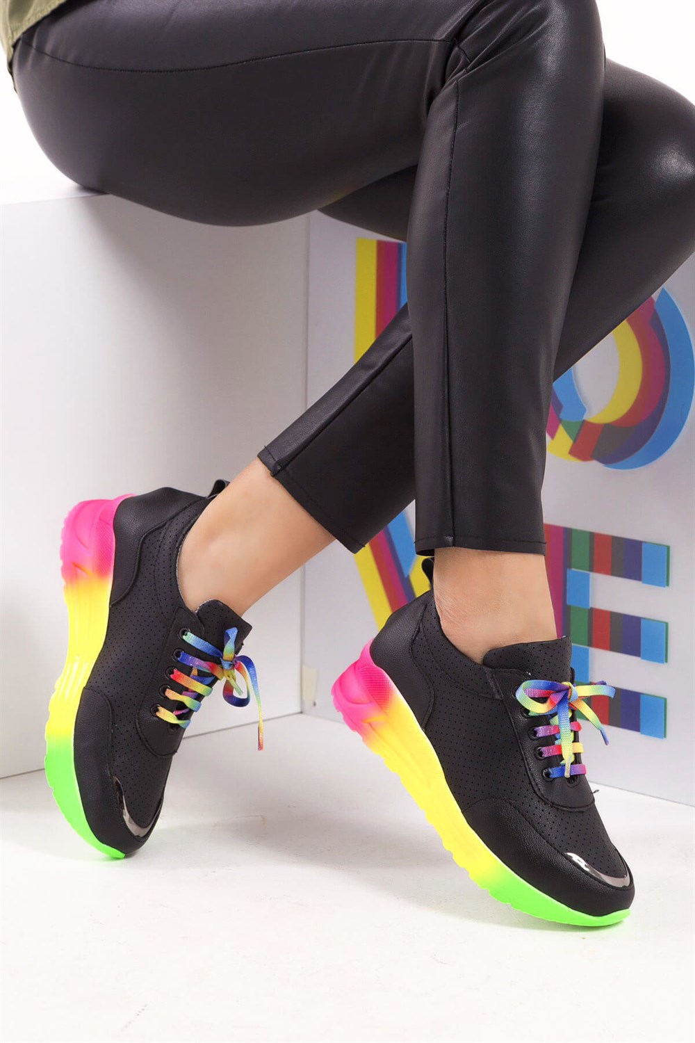 Fox Shoes Siyah/Multi Kadın Sneakers D367011709