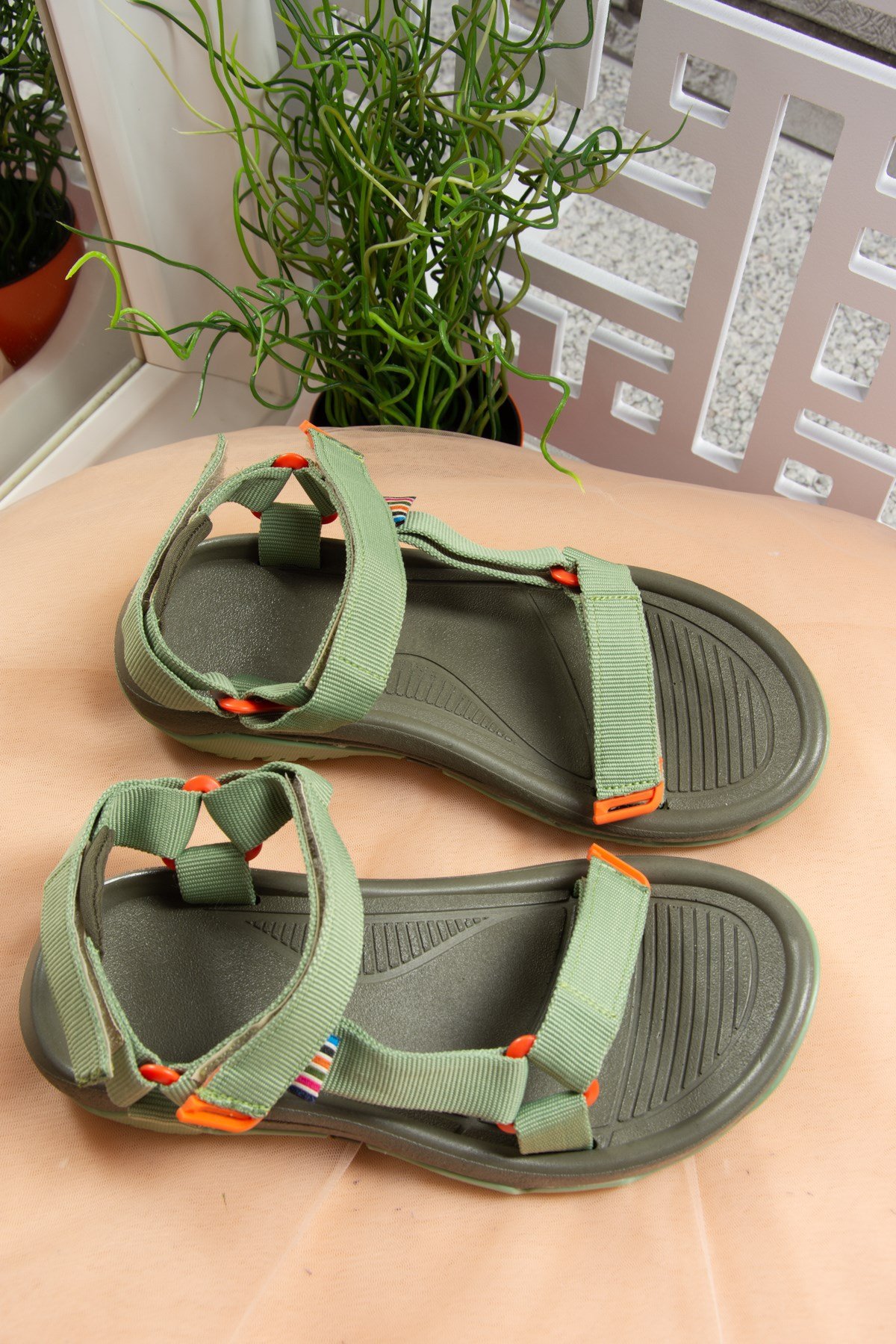 Haki Kumaş Kadın Cırtlı Trekking Sandalet K838862504