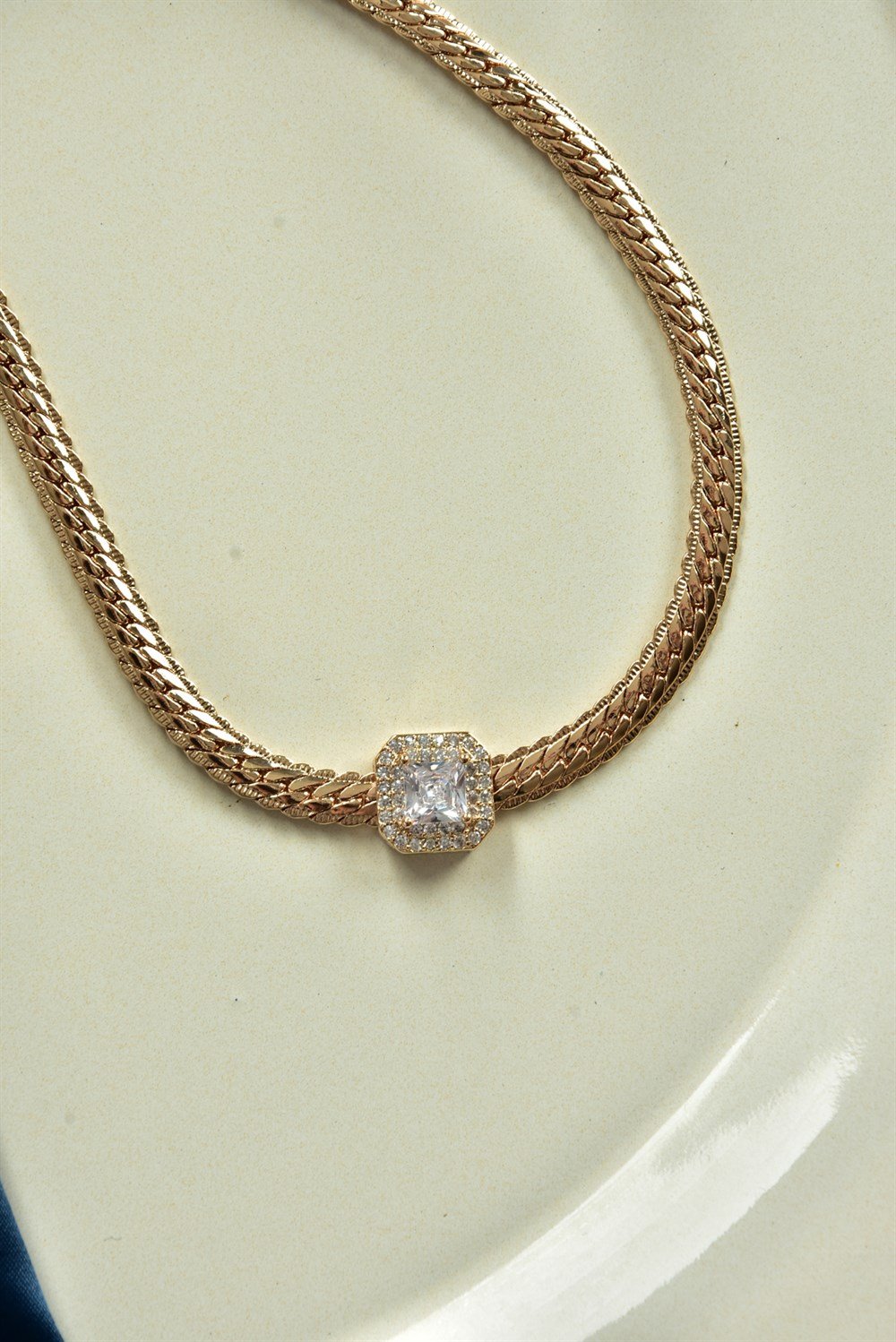 İtalyan Zincir Baget Taşlı Gold Kolye KA061230