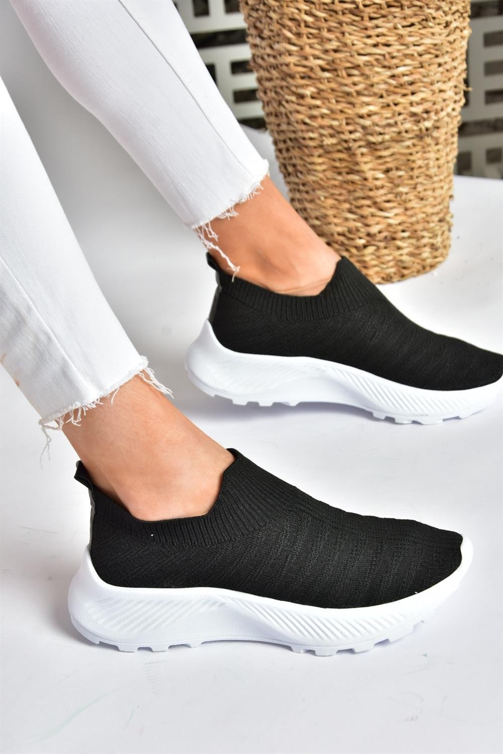 P239503304 Siyah/Beyaz Triko Kumaş Kadın Spor Ayakkabı Sneakers