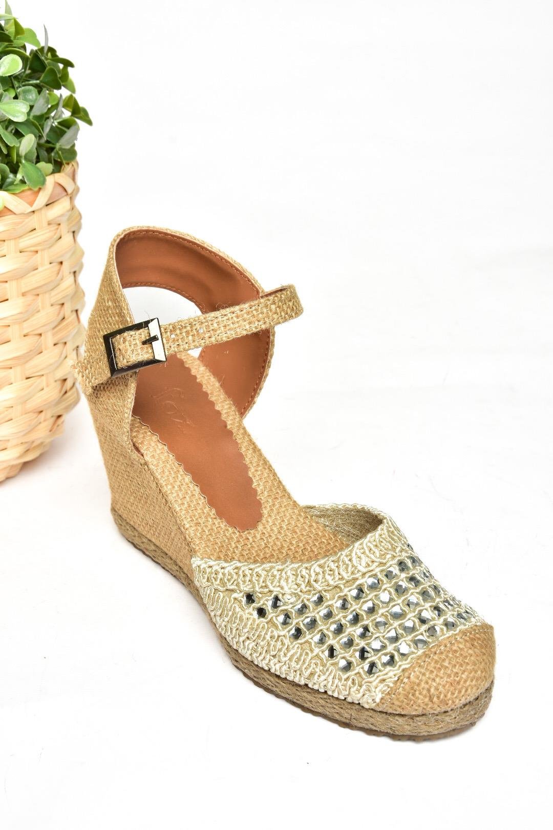 P241612040 Bej Taşlı Dolgu Topuklu Kadın Ayakkabı