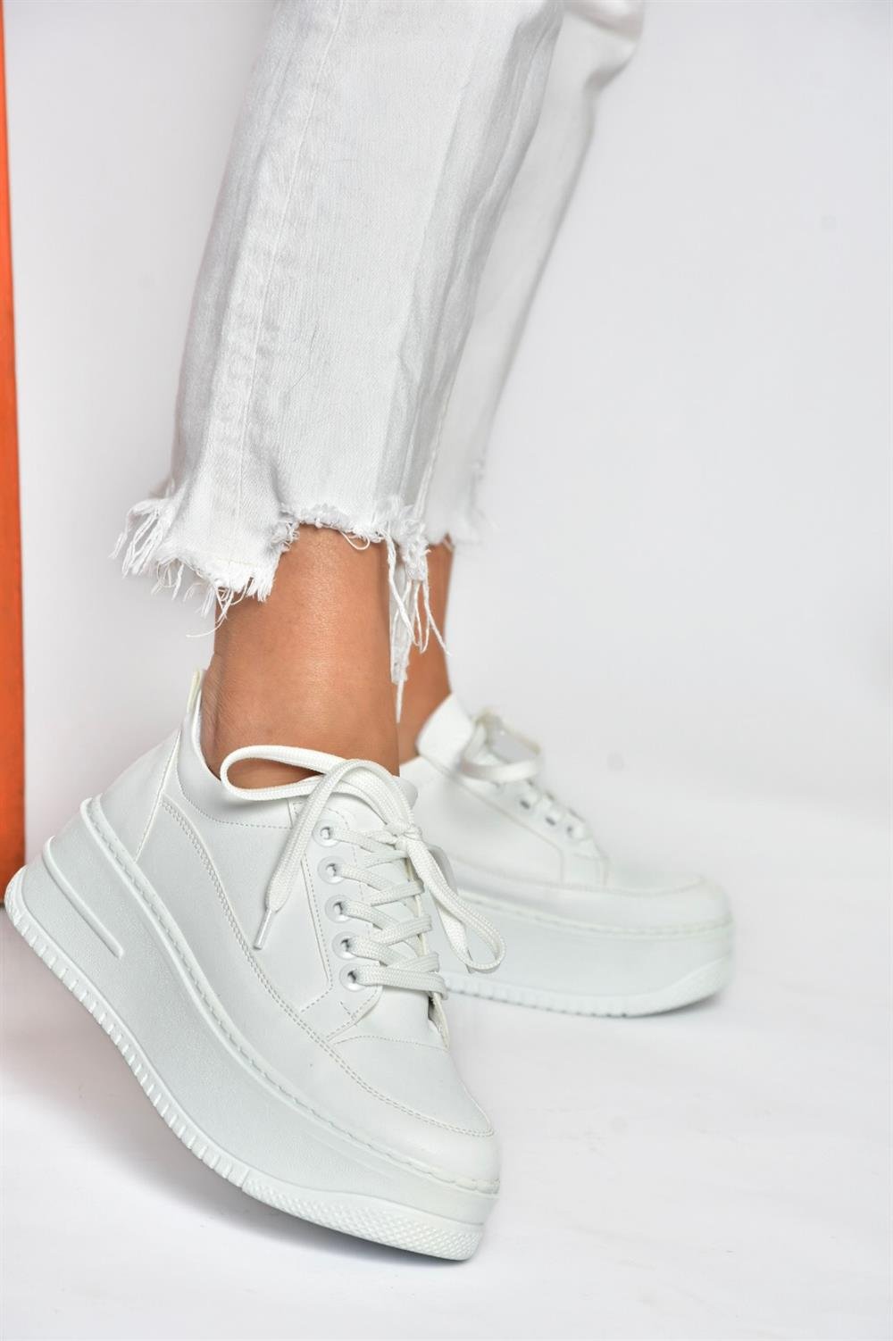 P274117509 Beyaz Yüksek Tabanlı Kadın Spor Ayakkabı Sneakers