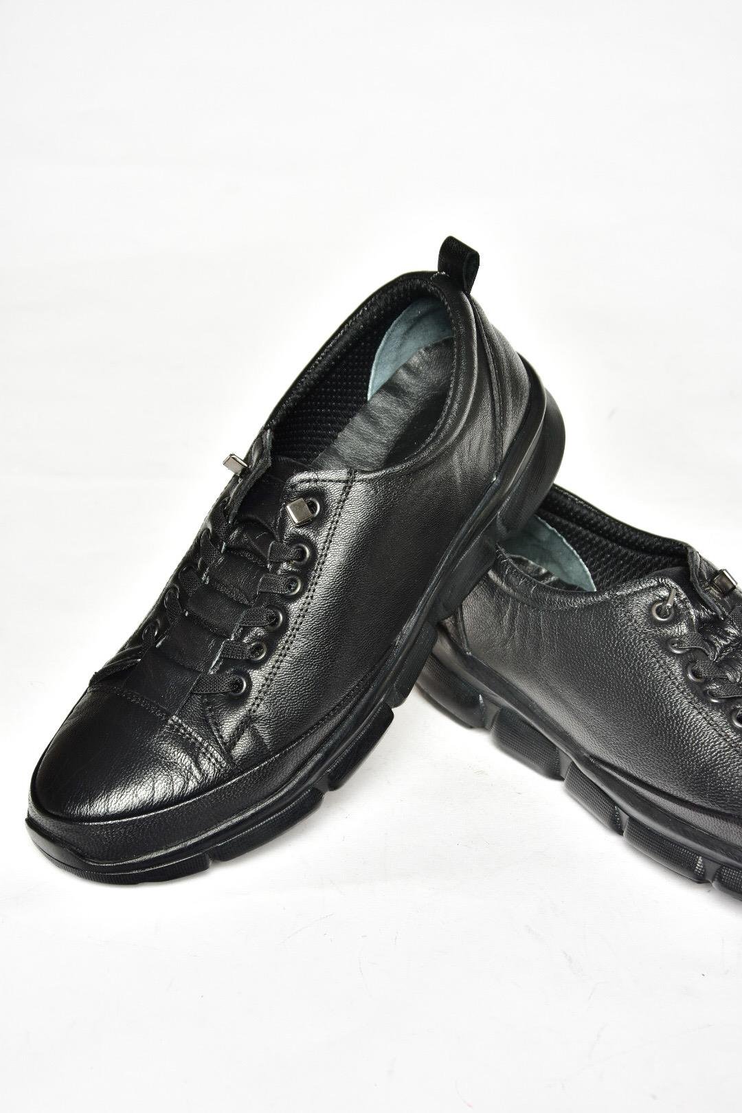 P555191203 Siyah Hakiki Deri Comfort Ortopedik Taban Kadın Ayakkabı