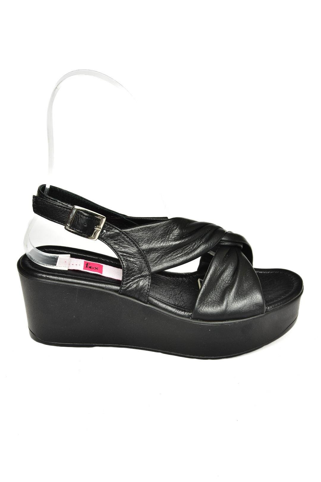 P555750803 Siyah Hakiki Deri Comfort Ortopedik Taban Dolgu Topuklu Ayakkabı