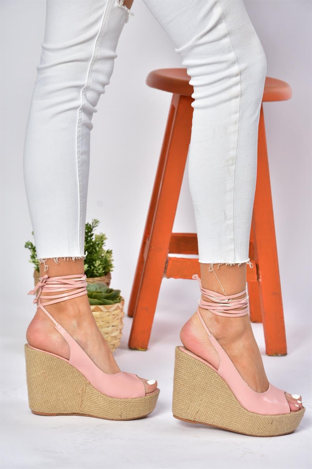 P572180809 Pudra Bilek Bağlamalı Dolgu Topuklu Kadın Ayakkabı