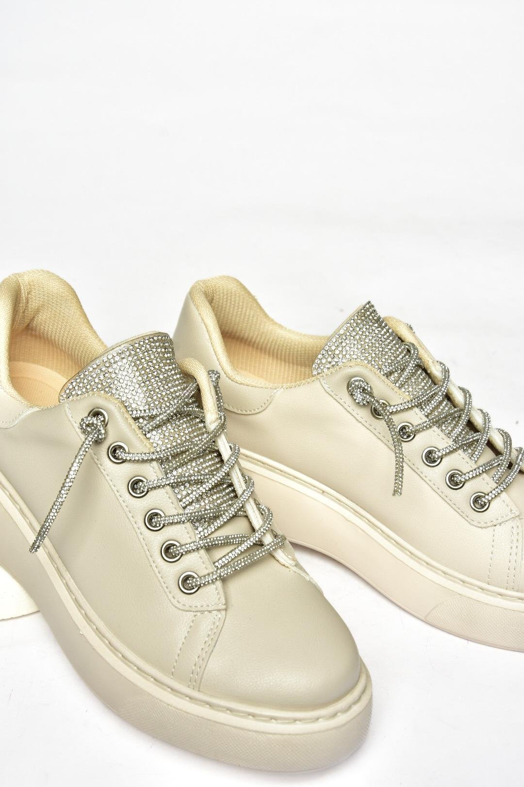 P602001709 Bej Taşlı Bağcıklı Kadın Spor Ayakkabı Sneakers