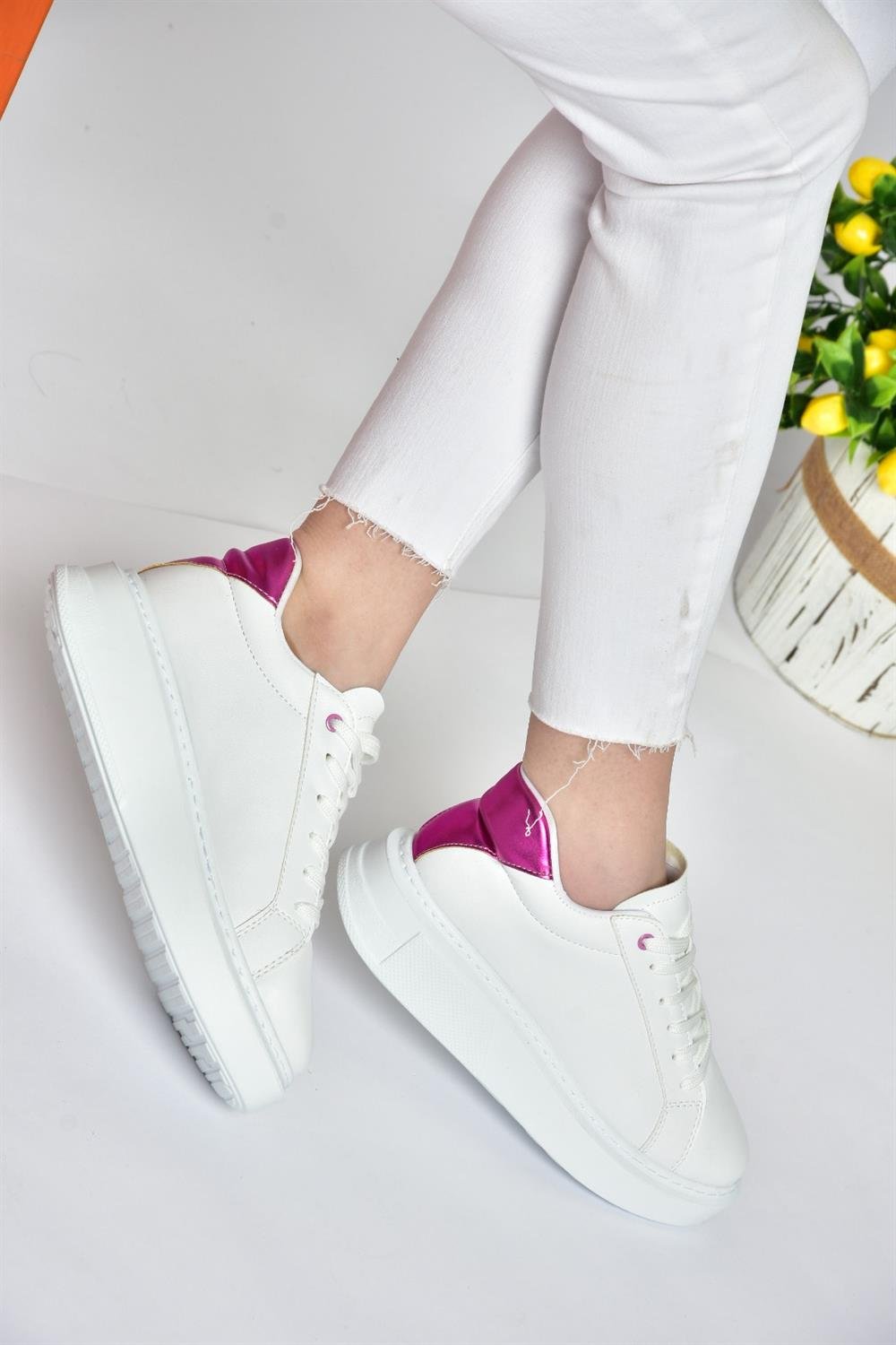 P848231409 Beyaz/Fuşya Kadın Spor Ayakkabı Sneakers