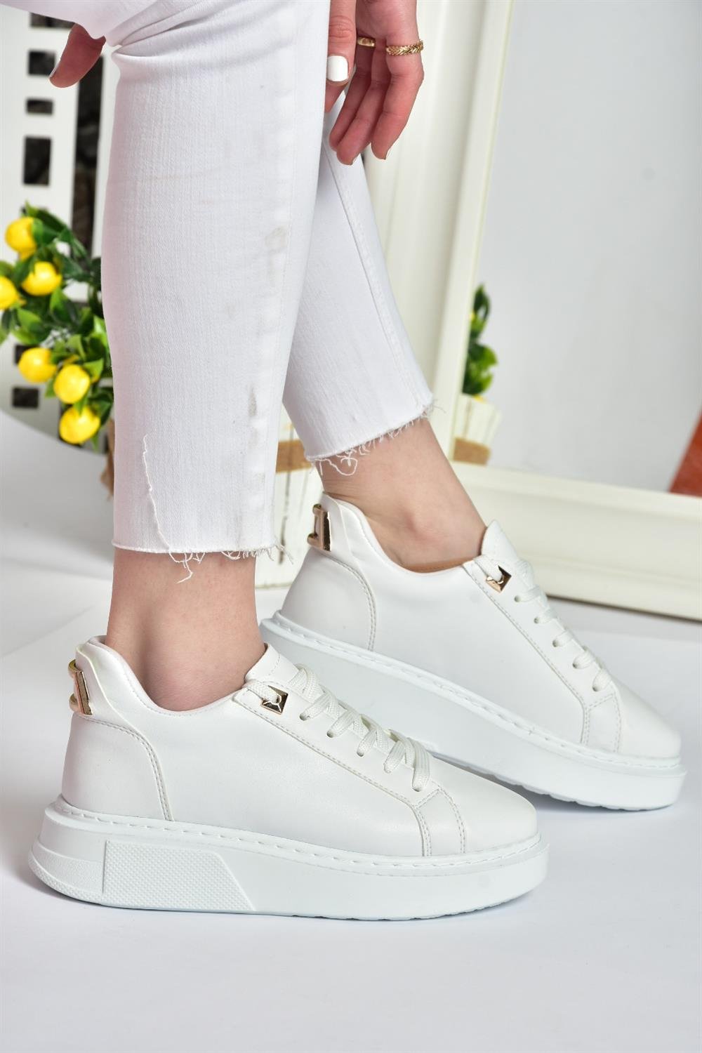 P848231609 Beyaz Kalın Tabanlı Kadın Spor Ayakkabı Sneakers